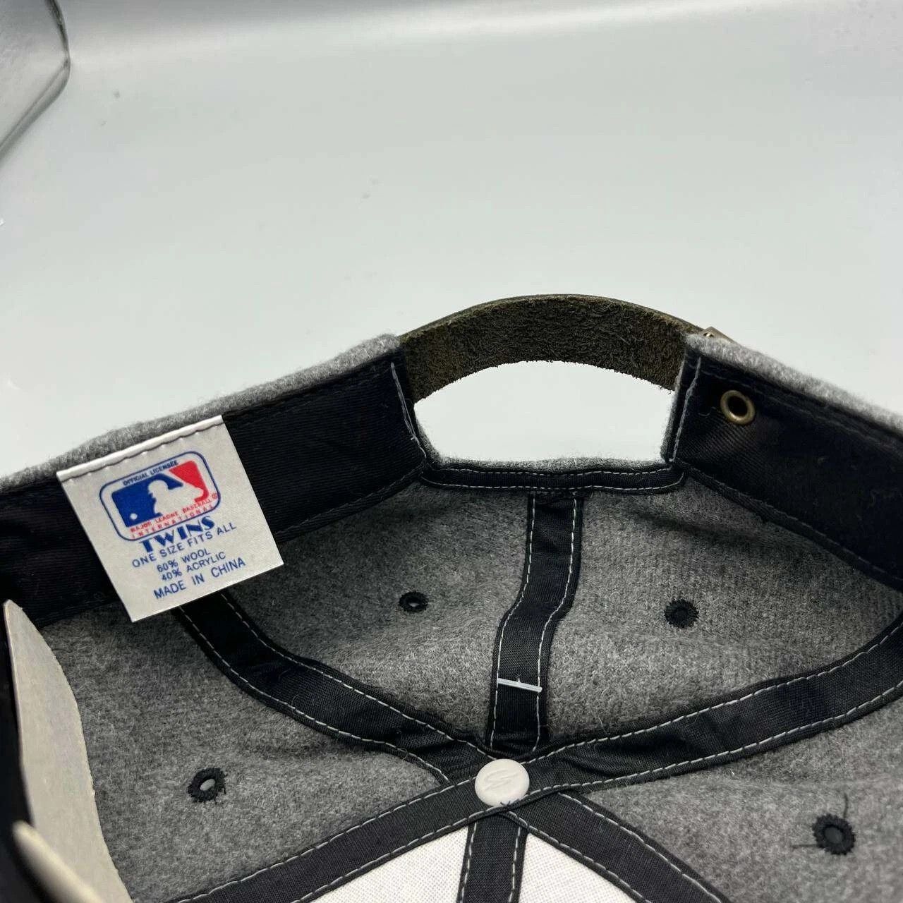 Twins Enterprise Inc. × Vintage Chicago White Sox Hat Men Wool Suede Strap Back Cap New Size ONE SIZE - 5 Thumbnail