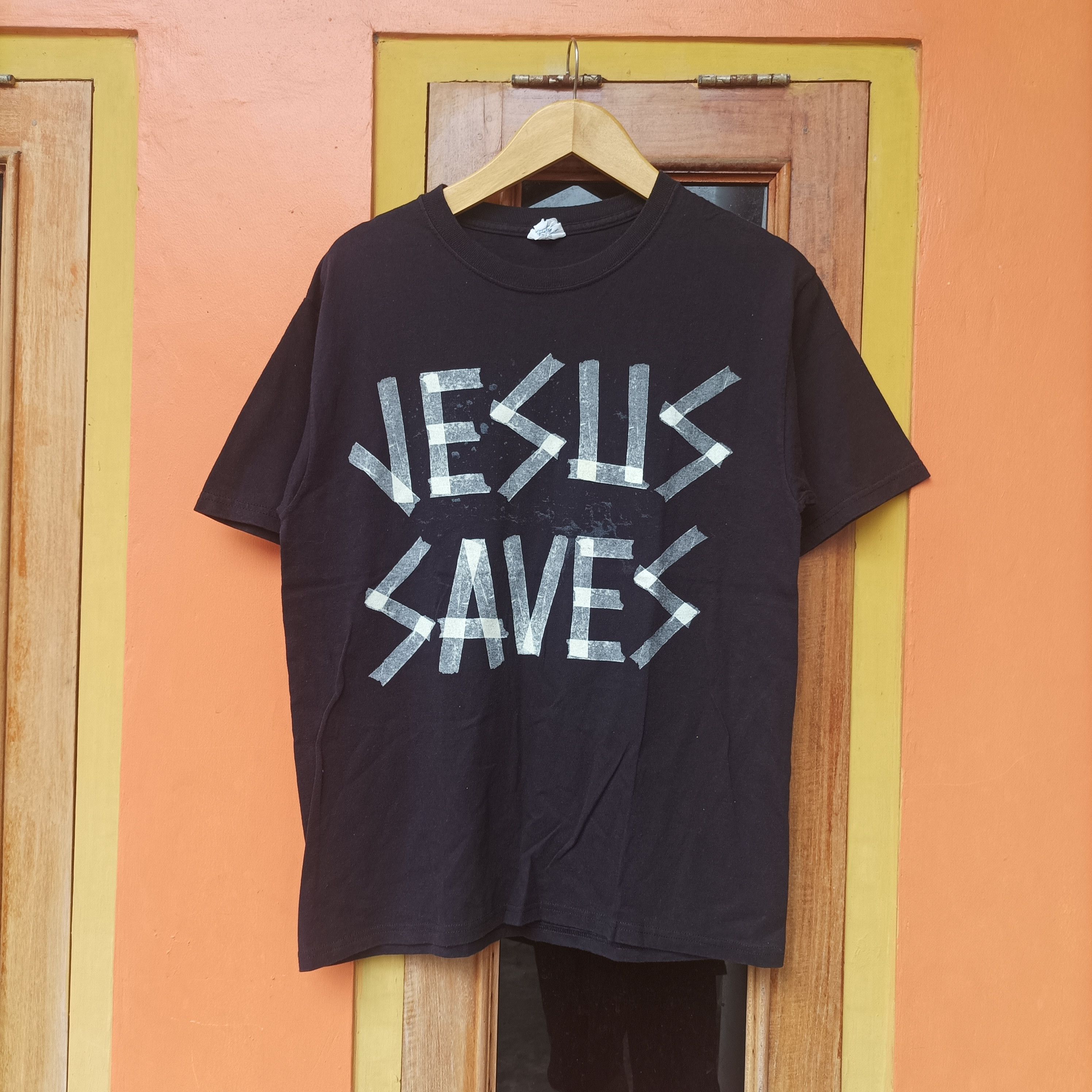 Vintage VINTAGE 90'S JESUS SAVE TEE Size US M / EU 48-50 / 2 - 1 Thumbnail