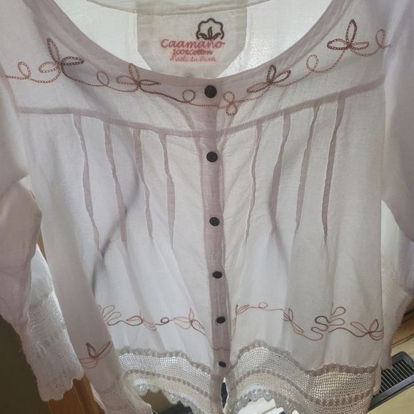 Designer Caamano White Crocheted L Slvs Botton Embroidered Made in Pe Size M / US 6-8 / IT 42-44 - 2 Thumbnail