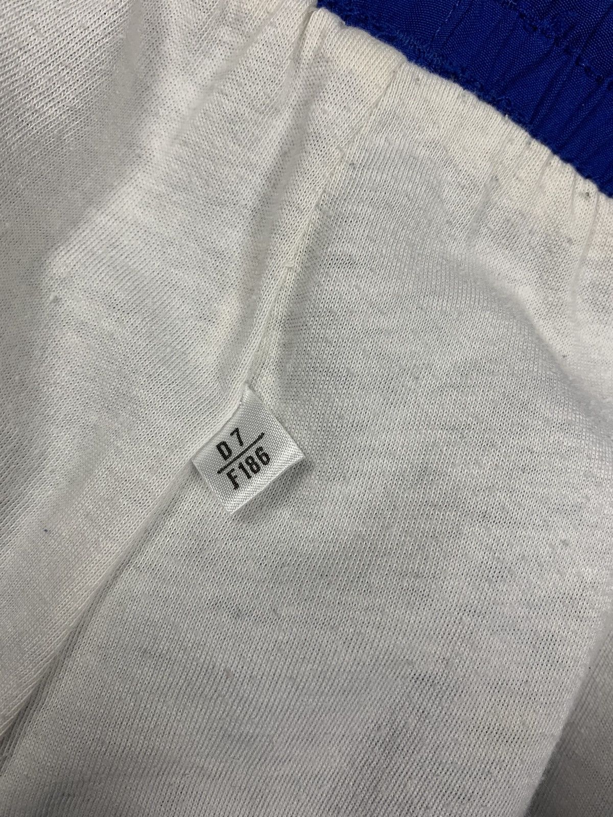 Adidas Vintage Adidas Blue Retro Nylon Suit Sweatpants Size 36 90’s Size US 36 / EU 52 - 13 Thumbnail