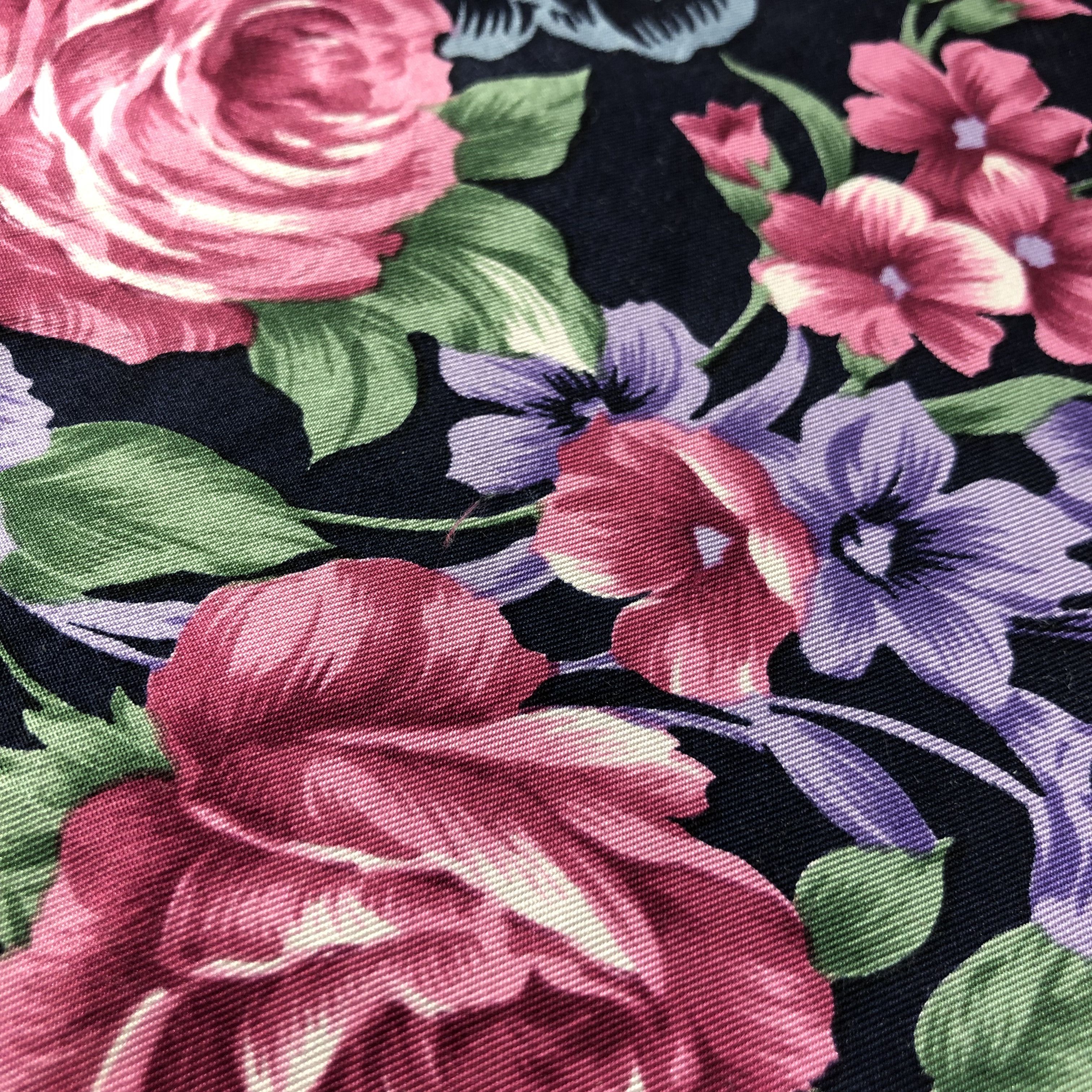 Japanese Brand Luxury Floral Silk Scarf M564 Size ONE SIZE - 6 Thumbnail