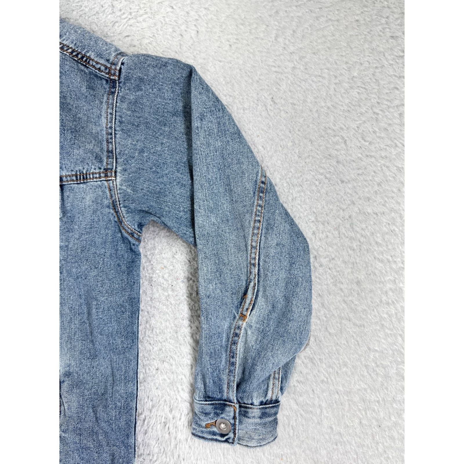 Vintage VINTAGE Wild Fable Jacket Women S Denim Distressed Button Up Trucker Blue 80s 90s Casual Mens? Mujeres Wait. Size S / US 4 / IT 40 - 2 Thumbnail