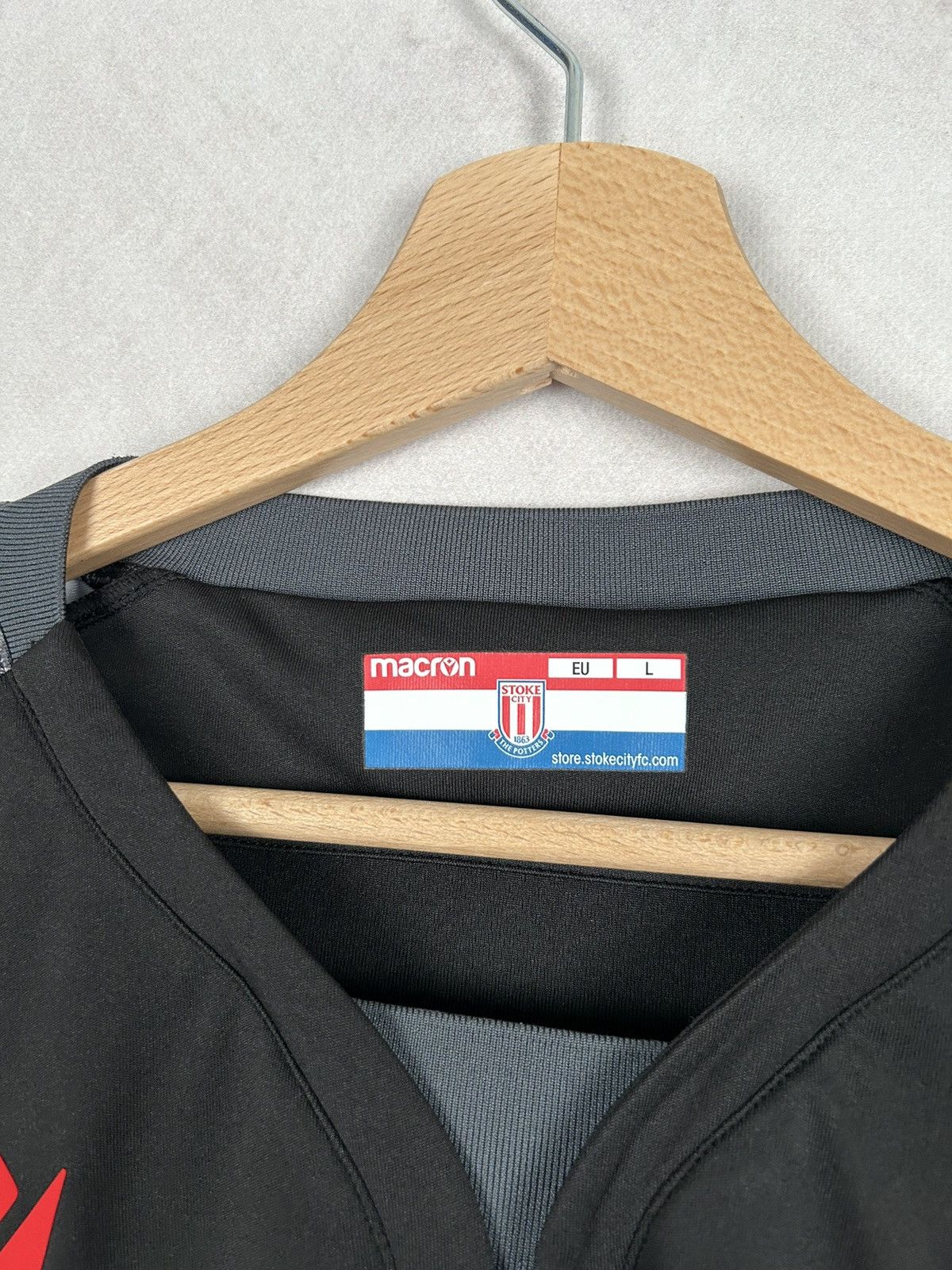 Macron Stoke City Soccer Jersey Football Retro Premier League Rare Size US L / EU 52-54 / 3 - 4 Thumbnail