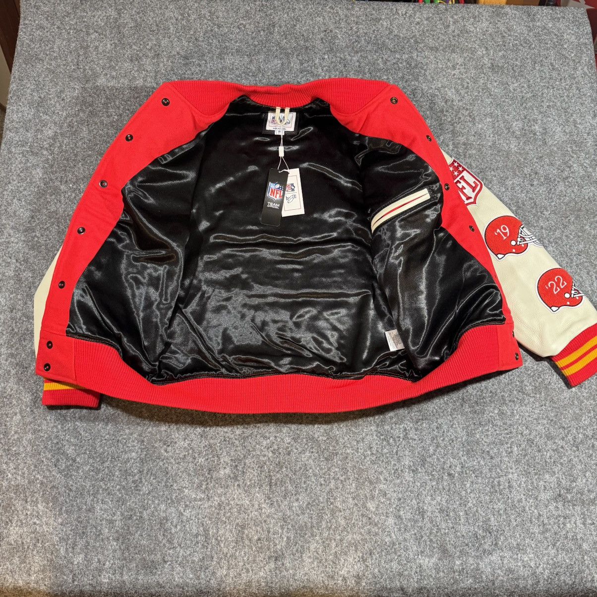 October's Very Own OVO x NFL Kansas City Chiefs Full-Snap Varsity Jacket Red Size US M / EU 48-50 / 2 - 10 Thumbnail