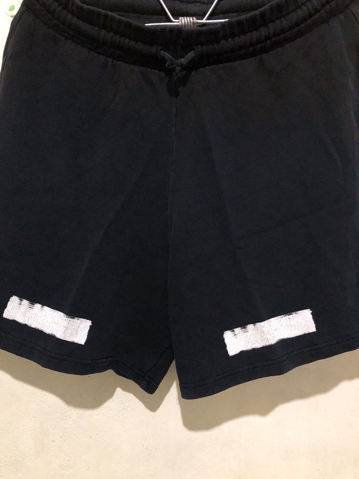 Off-White Black White Off-White Short pant Size US 32 / EU 48 - 2 Thumbnail