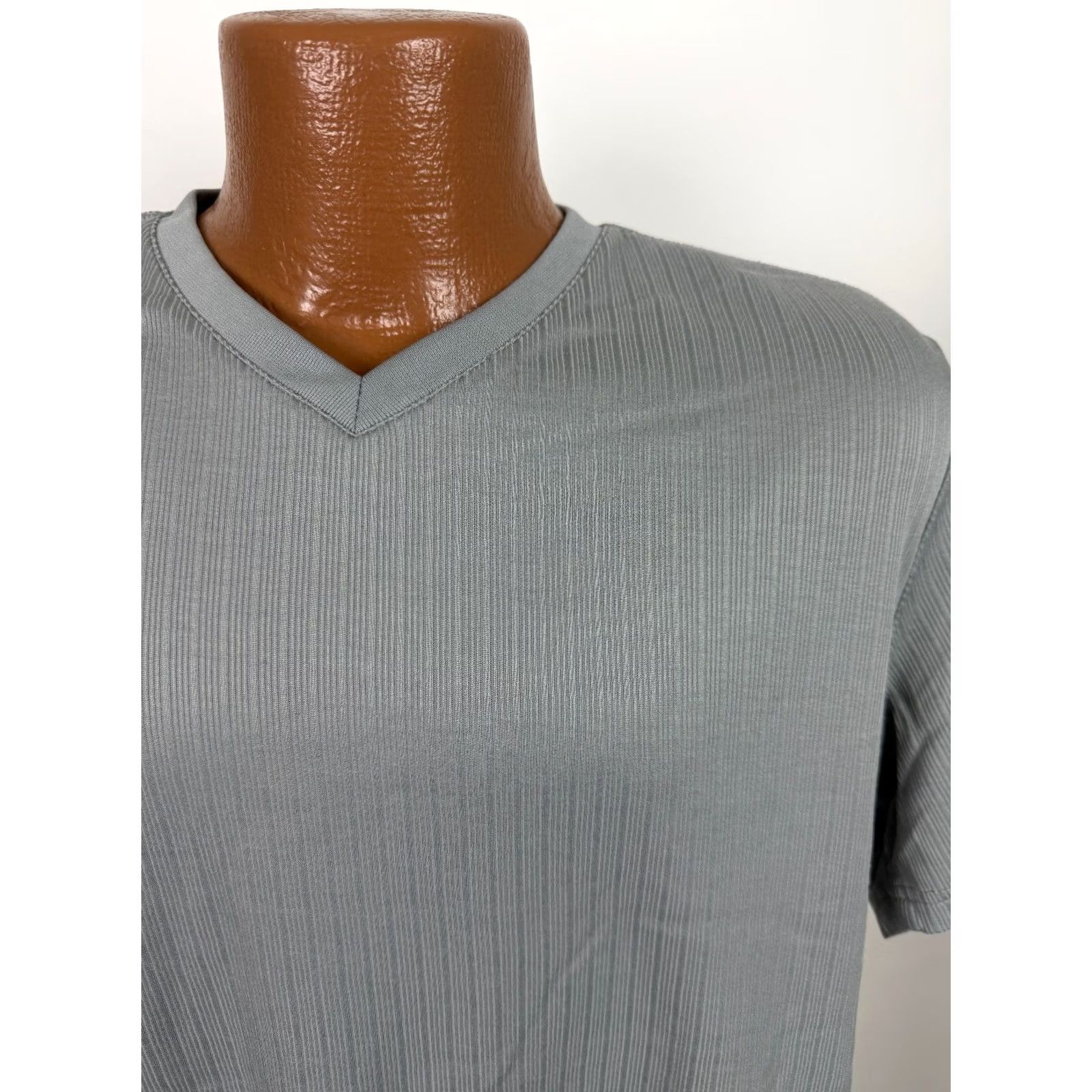 Joseph Abboud Joseph Abboud V-Neck Ribbed Shirt Men XL Gray T-Shirt Vintage 2000s Lightweight Outdoor Cotton Polyester Jersey Short Sleeve Size US XL / EU 56 / 4 - 3 Thumbnail