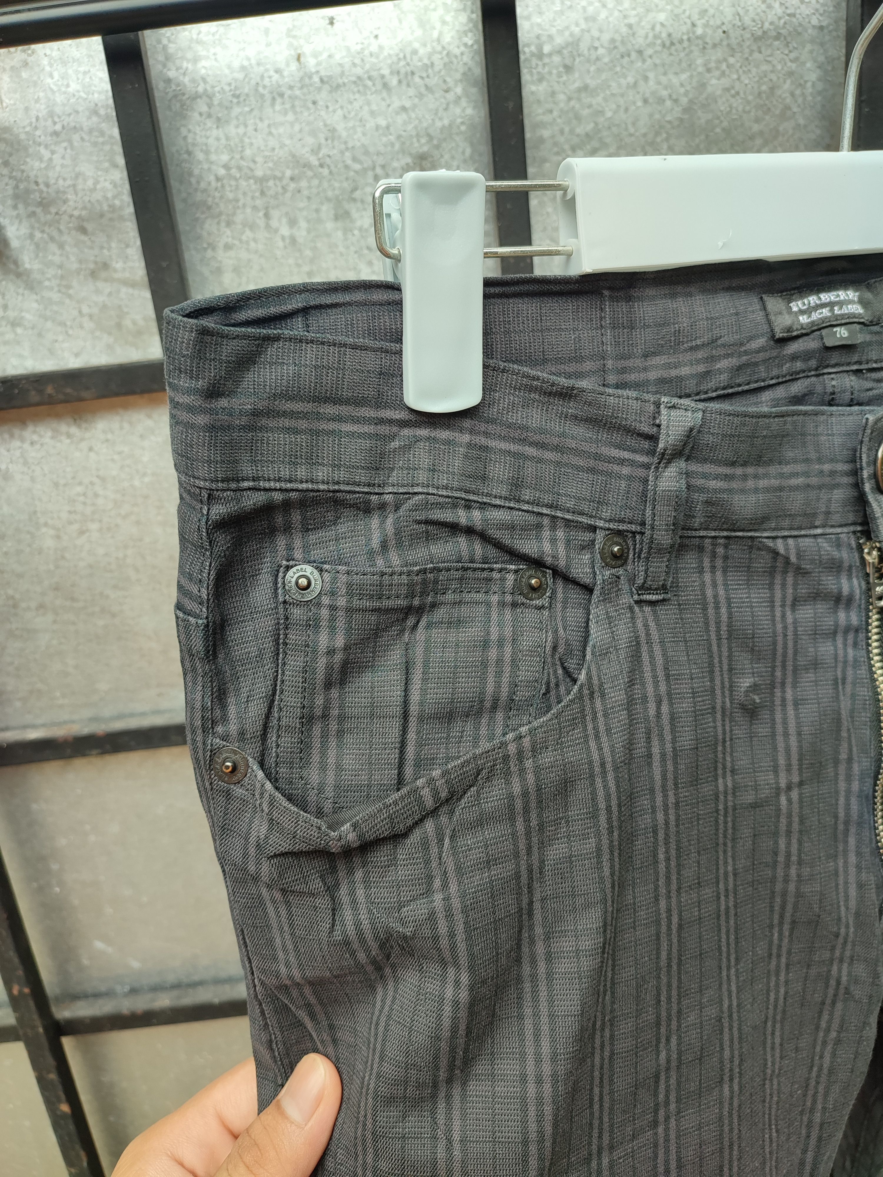 Burberry Vintage Burberry Stripe Slack Pants Size US 32 / EU 48 - 12 Thumbnail
