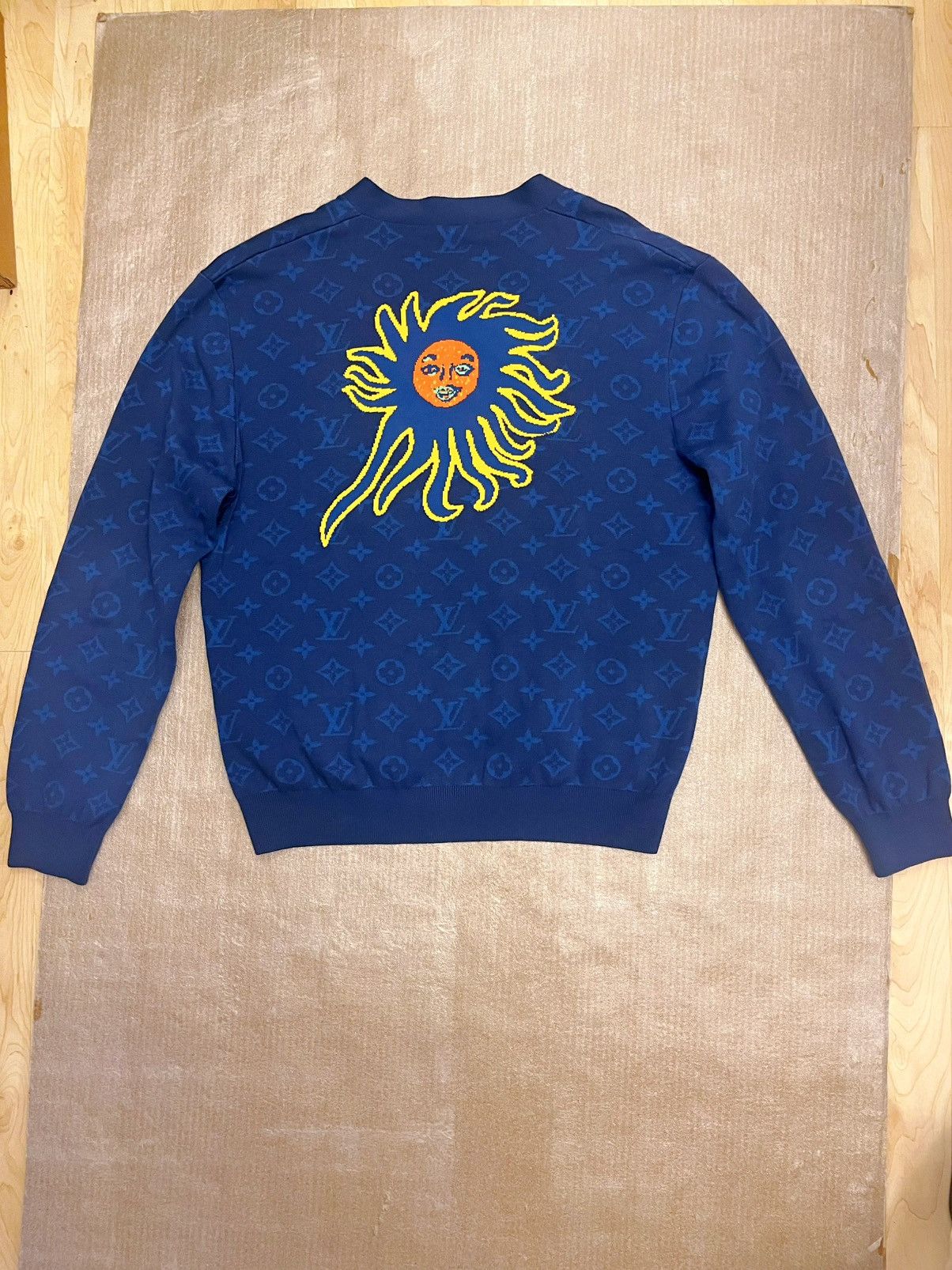 Louis Vuitton Louis Vuitton Luxury Open-Chest Button Sweater Size US M / EU 48-50 / 2 - 9 Thumbnail