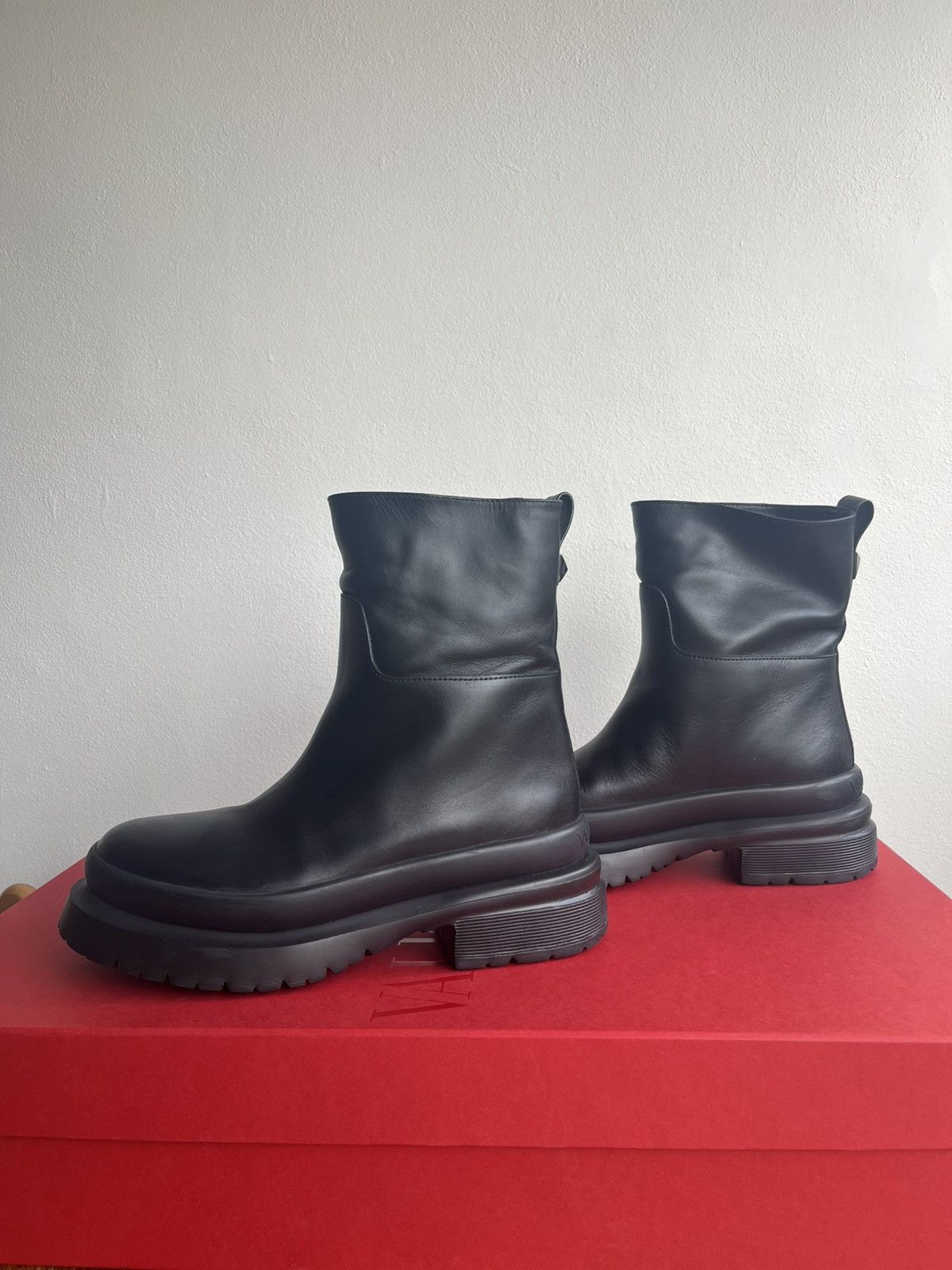 Valentino Valentino Garavani Rockstud Chelsea Boots Size US 11 / EU 44 - 1 Thumbnail