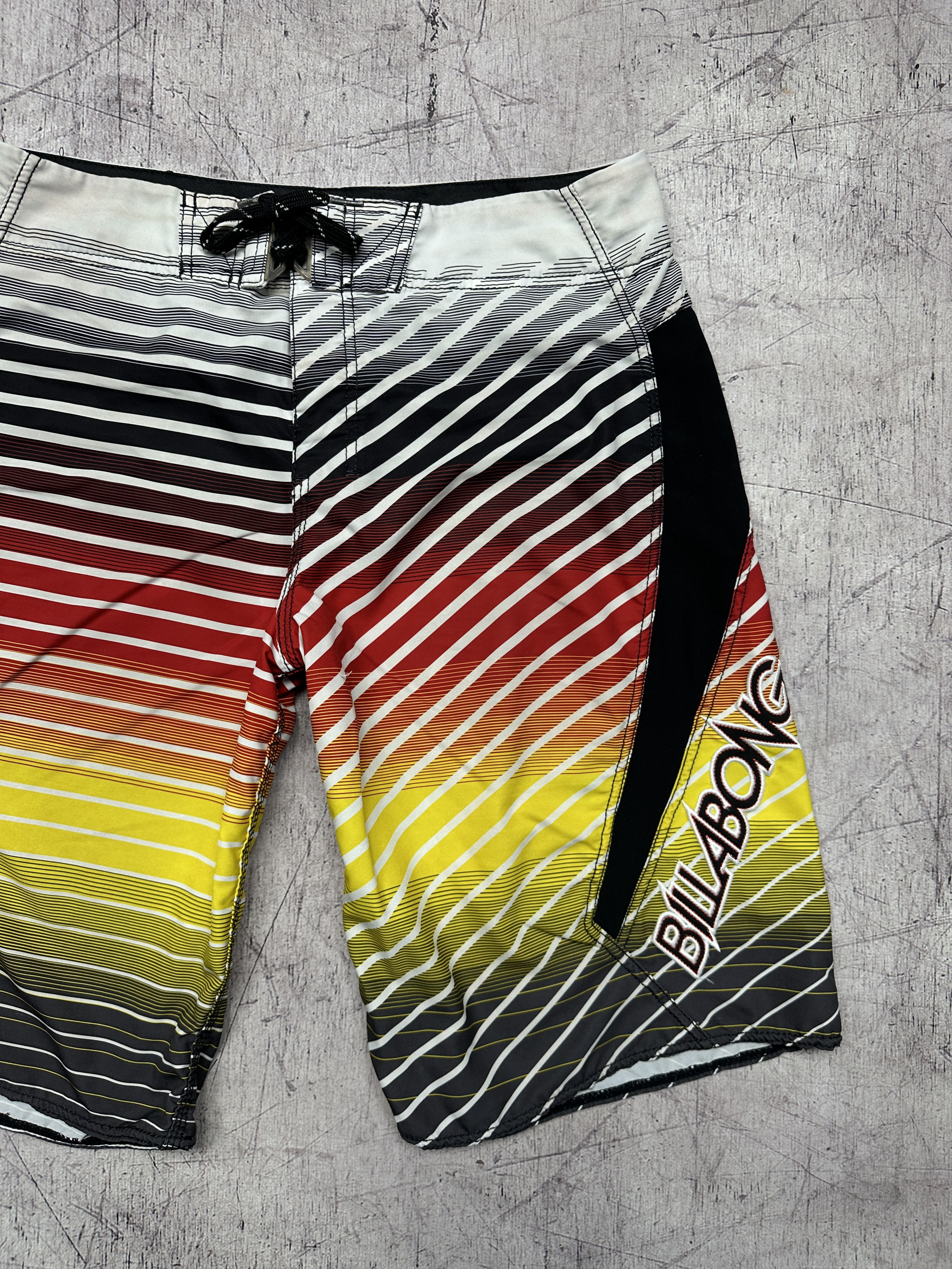 Billabong Billabong Surf Style Mens Shorts Size US 34 / EU 50 - 2 Thumbnail