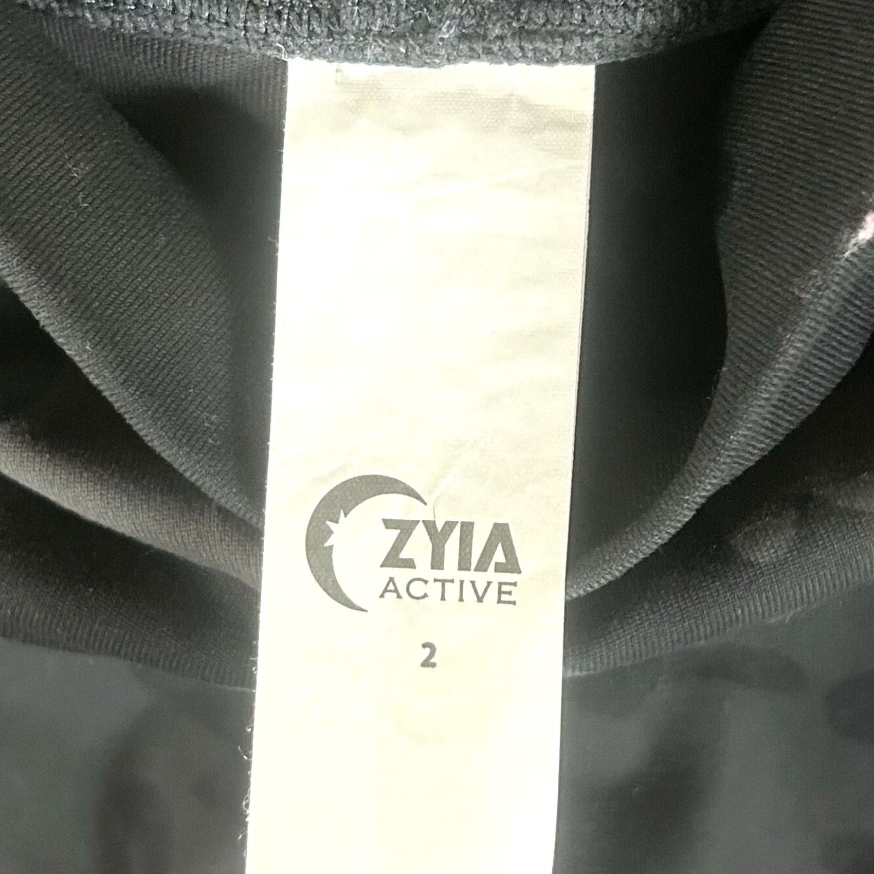 Vintage Zyia Active Capri Leggings Womens 2 Gray Camo Stretch Athletic Gym Run Yoga Leggings Size 26" / US 2 / IT 38 - 2 Thumbnail