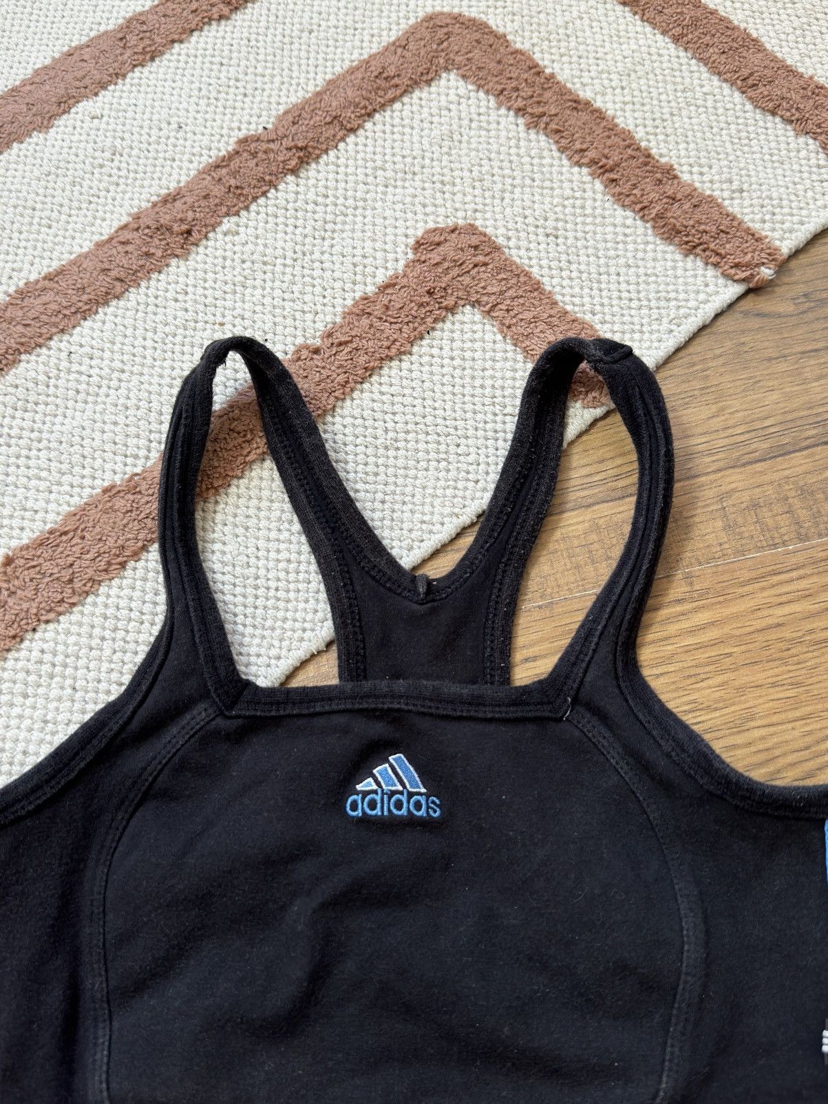 Adidas × Vintage VINTAGE ADIDAS CENTRAL LOGO CROP TOP Size M / US 6-8 / IT 42-44 - 2 Thumbnail