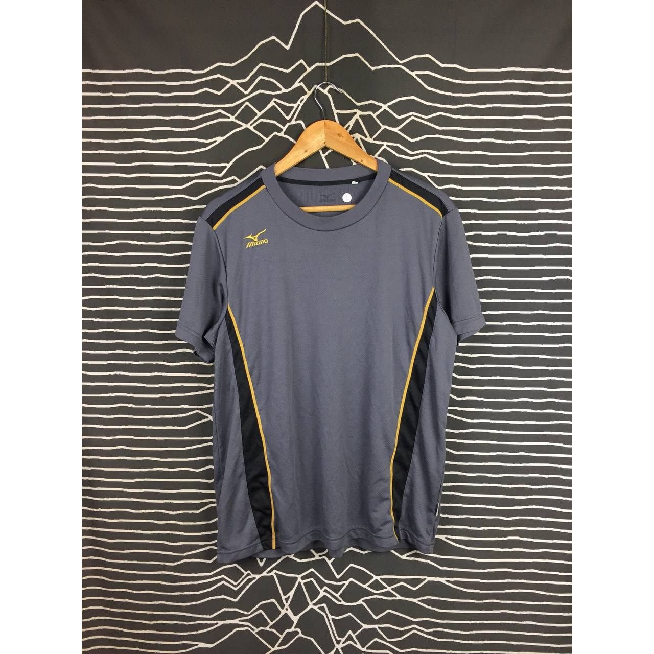 Japanese Brand × Mizuno Mizuno Small Logo Short Sleeve Sportswear Jersey Size US L / EU 52-54 / 3 - 2 Thumbnail