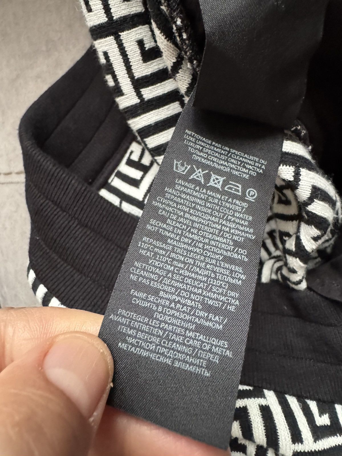 Balmain BALMAIN joggers sz S SEE REAL TAPE MEASUREMENTS IN PHOTOS Size US 29 - 15 Thumbnail