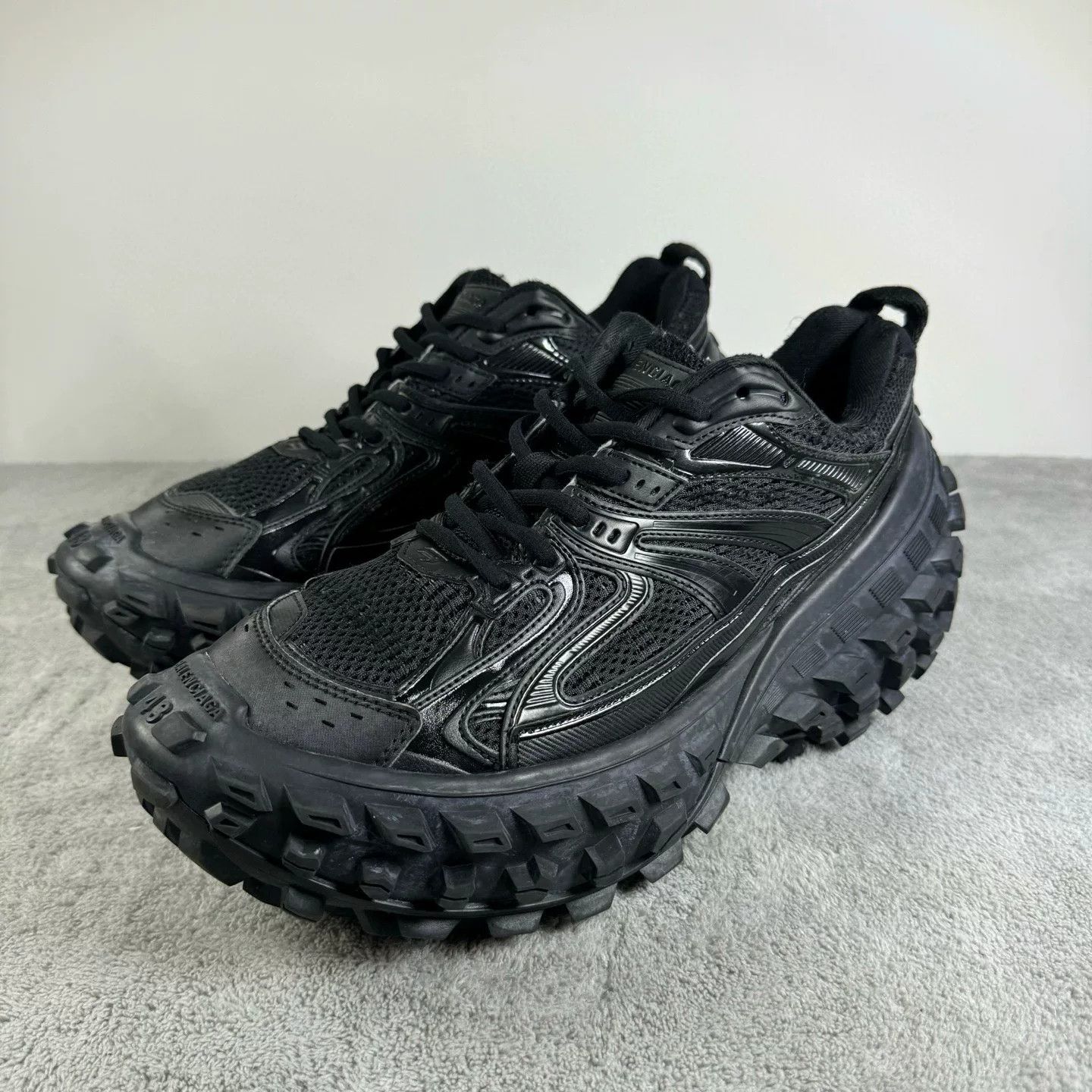 Balenciaga Balenciaga Blue Lowtop Sneakers 43 Men Size US 10 / EU 43 - 1 Thumbnail