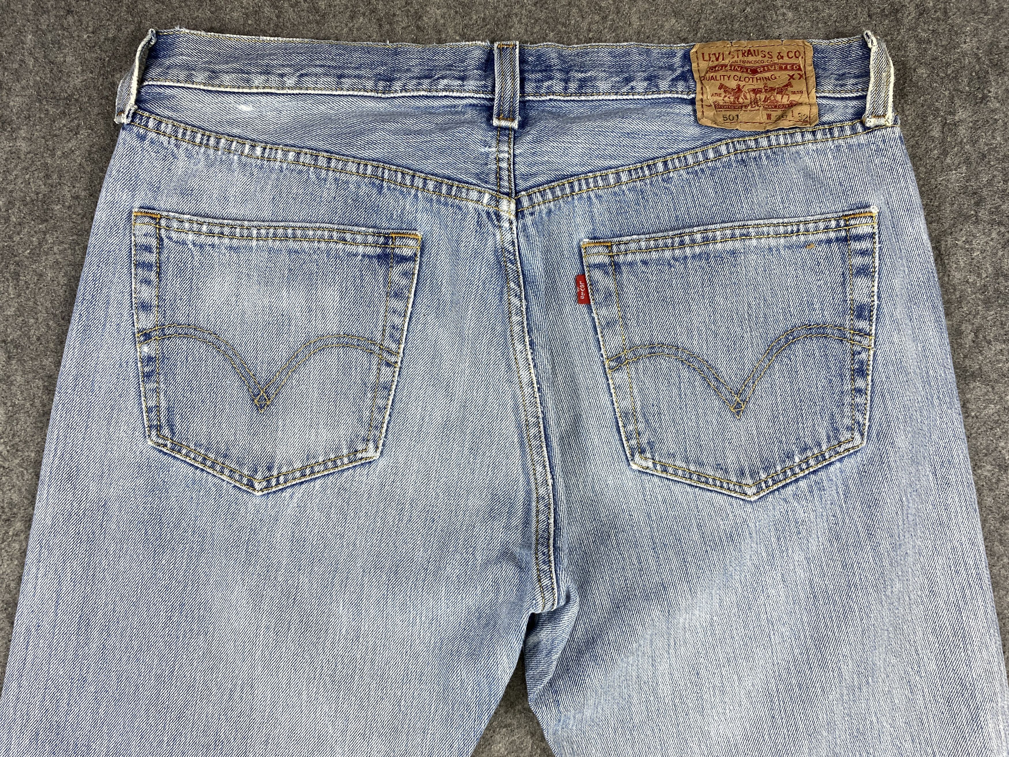 Levi's Mid Blue Vintage Levi's 501 Jeans 35x31.5 Denim -JN1658 Size US 35 - 4 Thumbnail