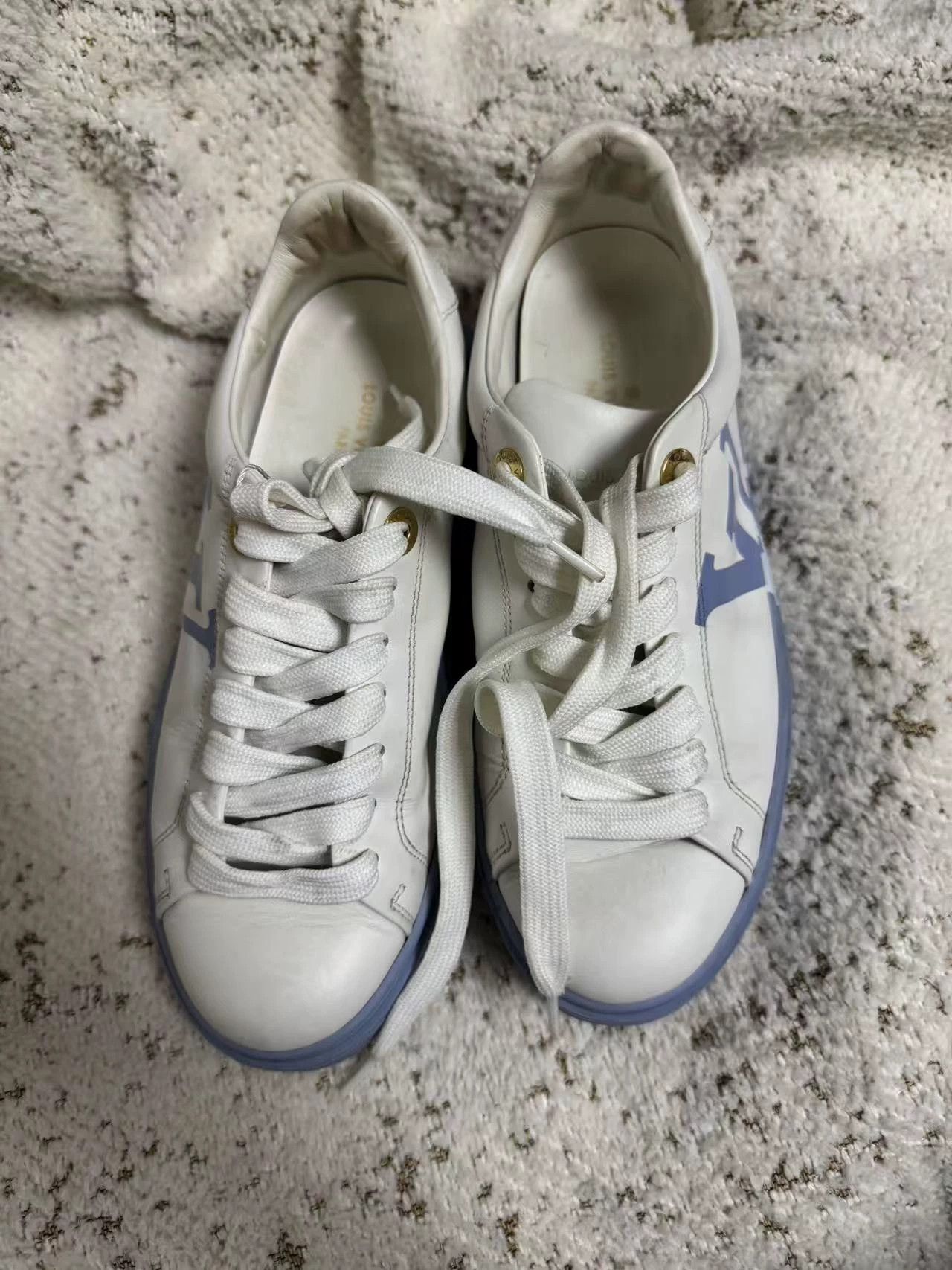 Louis Vuitton LV Sneaker EUR 35.5 Size US 5 / IT 35 - 2 Thumbnail