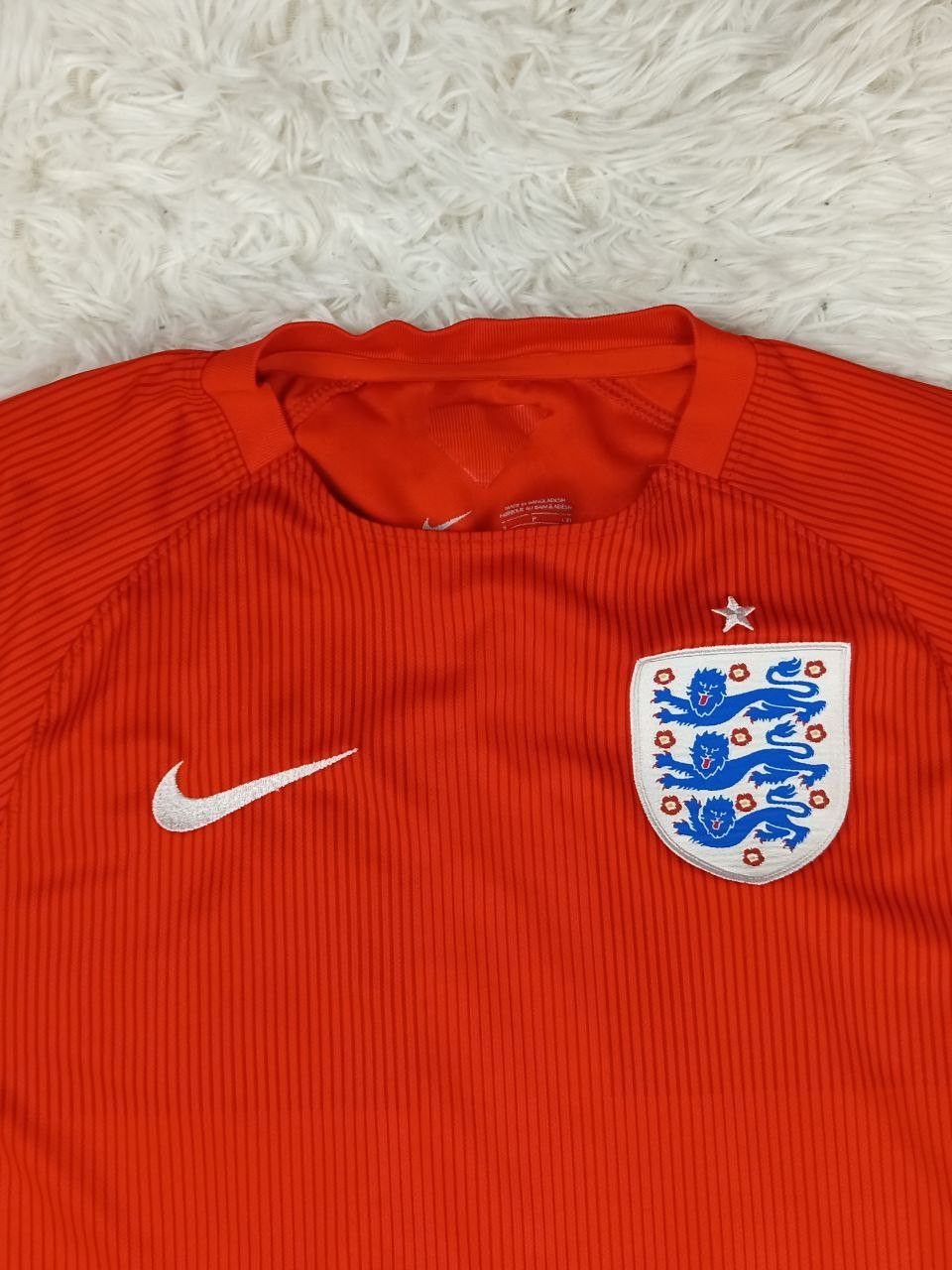 Nike Vintage Nike Soccer Jersey England 2014 Size US S / EU 44-46 / 1 - 4 Thumbnail