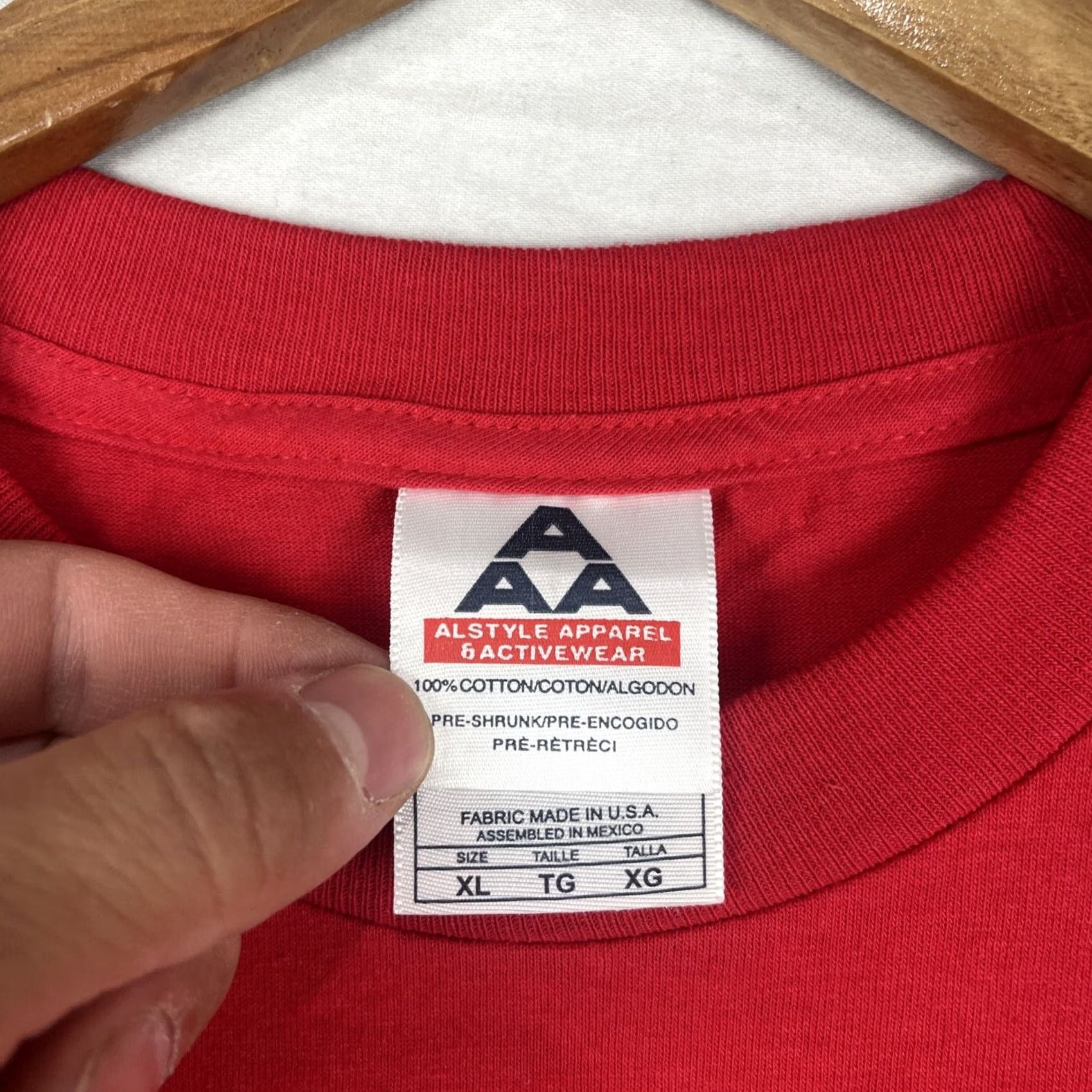 Logo 7 VINTAGE Friends Shirt Mens XL Red Tee Short Sleeve Sitcom Television Logo TV Shirt Size US XL / EU 56 / 4 - 5 Thumbnail