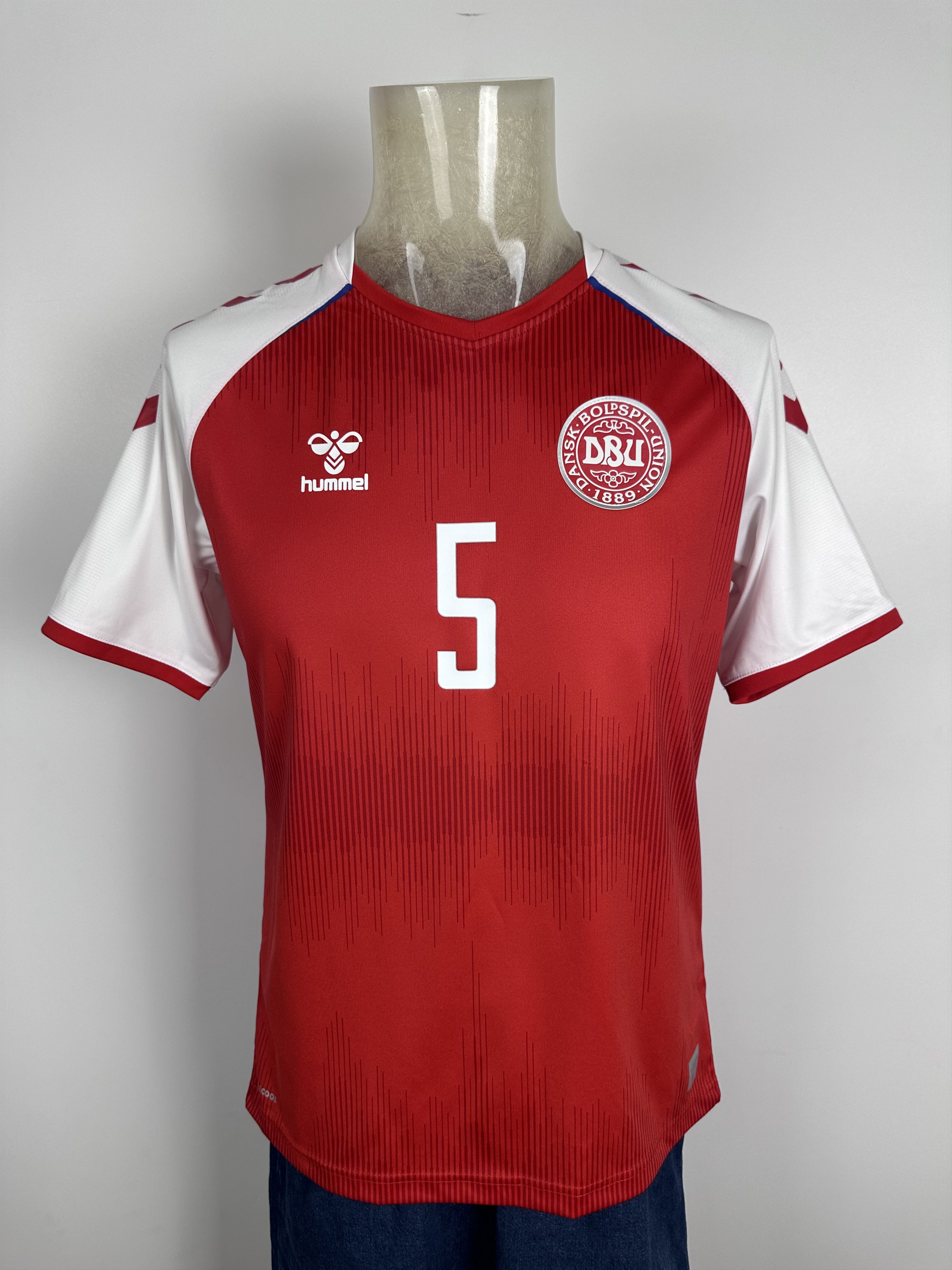 Hummel DENMARK 2021 2022 FOOTBALL SHIRT SOCCER JERSEY #5 MAEHLE Size US M / EU 48-50 / 2 - 4 Thumbnail