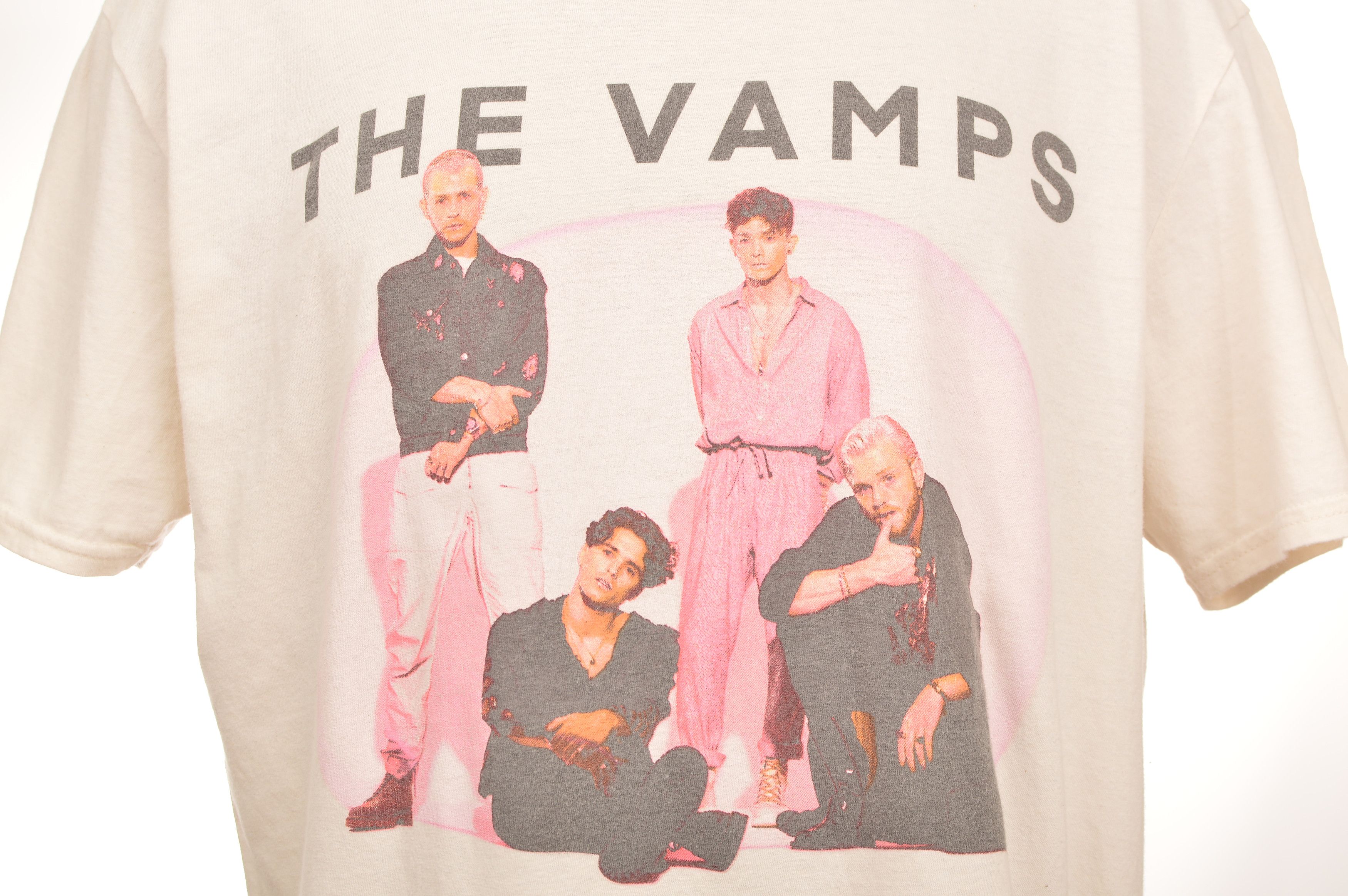 Vintage Gildan The Vamps Vintage Graphic T-Shirt Size US M / EU 48-50 / 2 - 2 Thumbnail