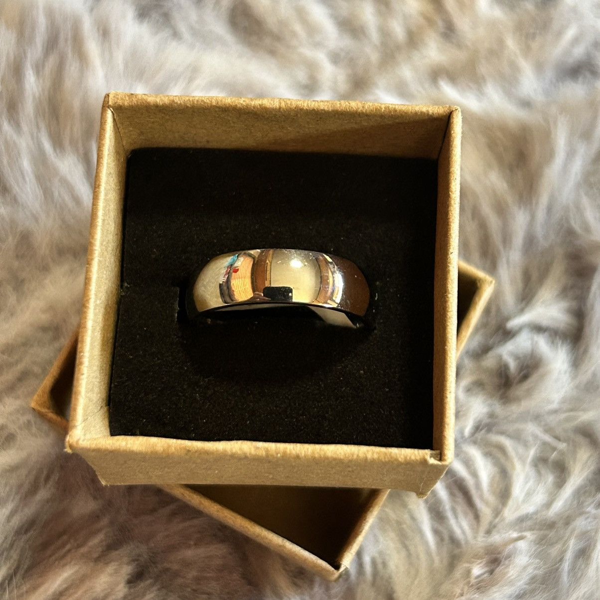 Jewelry Men’s 6mm polished Titanium comfort band wedding ring NIB 8 Size ONE SIZE - 1 Thumbnail