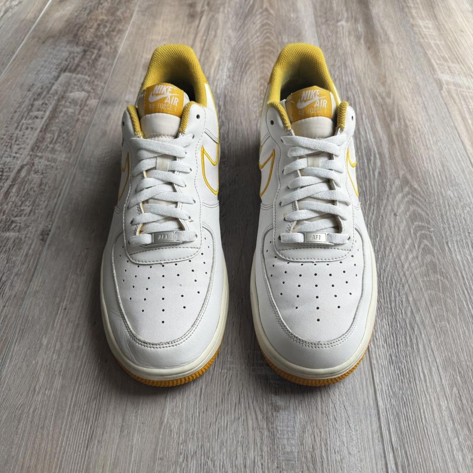 Nike NIKE • Air Force 1 Low "White Yellow Ochre" (12M) Size US 12 / EU 45 - 4 Thumbnail