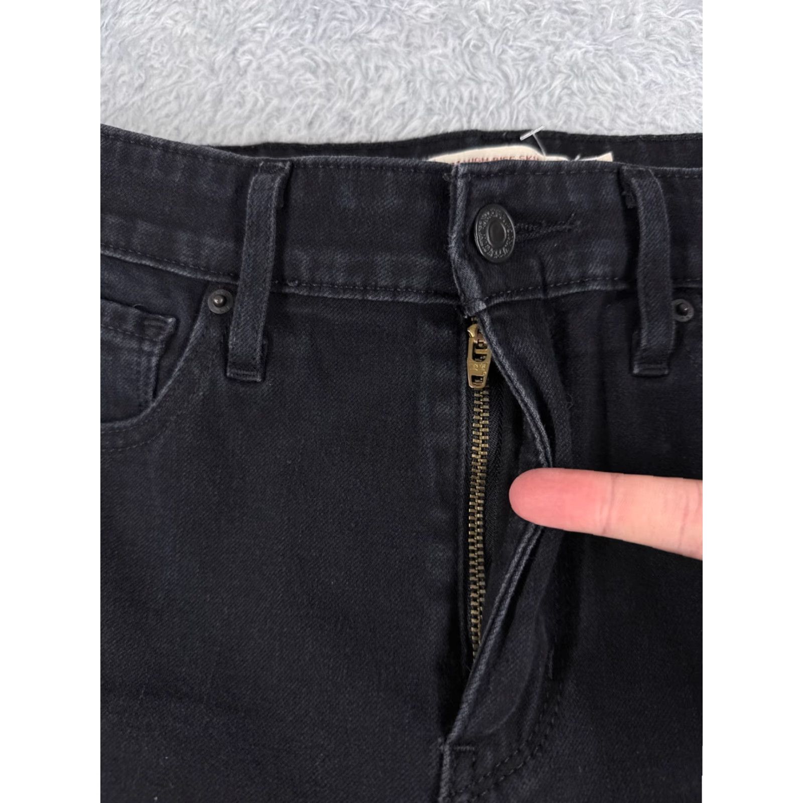 Levi's Levi's Jeans Women 28 Black Denim 700 Series Skinny High Rise 27x29 Cotton 5-Pocket Distressed Stretch Vintage: No Size 28" / US 6 / IT 42 - 5 Thumbnail