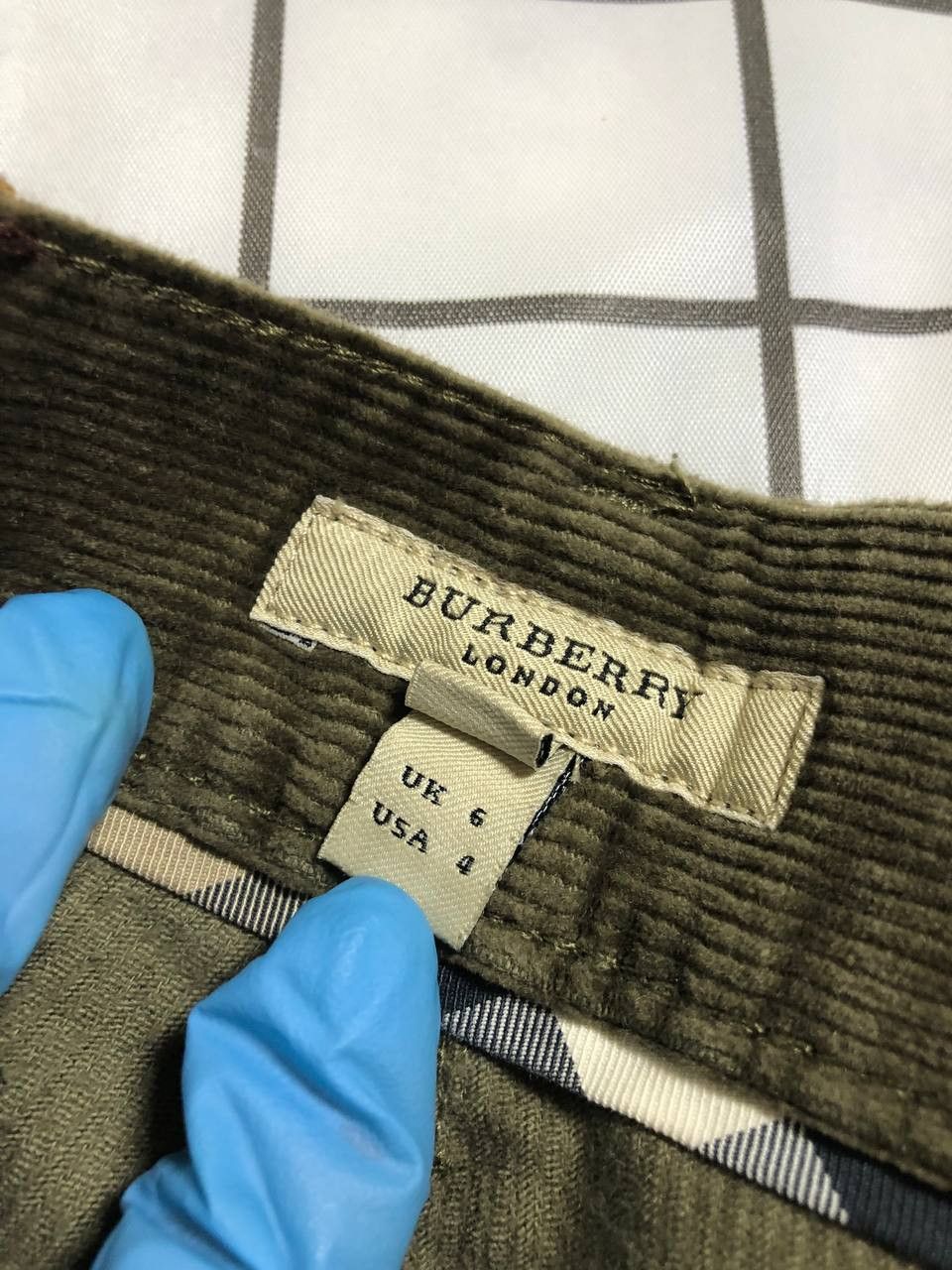 Burberry Burberry Corduroy Tan Pants Trousers made in Italy Size 27" / US 4 / IT 40 - 11 Thumbnail