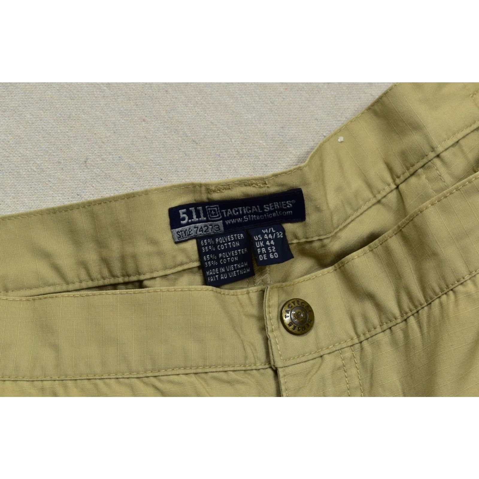 Vintage 5.11 Tactical Series 74273 Men's Cargo Pants Khaki Cotton Canvas Beig​e Cargo Pocket Straight Leg Regular 44x32 Mens Size US 44 / EU 60 - 6 Thumbnail