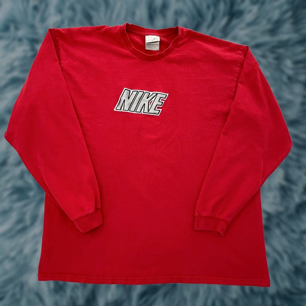Nike VINTAGE Nike Shirt Adult XL Red Long Sleeve Crew Neck Center Logo Mens Y2K Size US XL / EU 56 / 4 - 1 Thumbnail