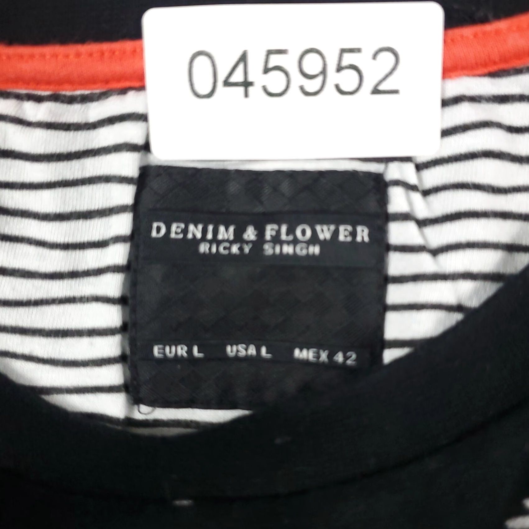 Vintage Denim & Flower T Shirt Mens Large Black Short Sleeve Cotton Blend Size US L / EU 52-54 / 3 - 6 Thumbnail