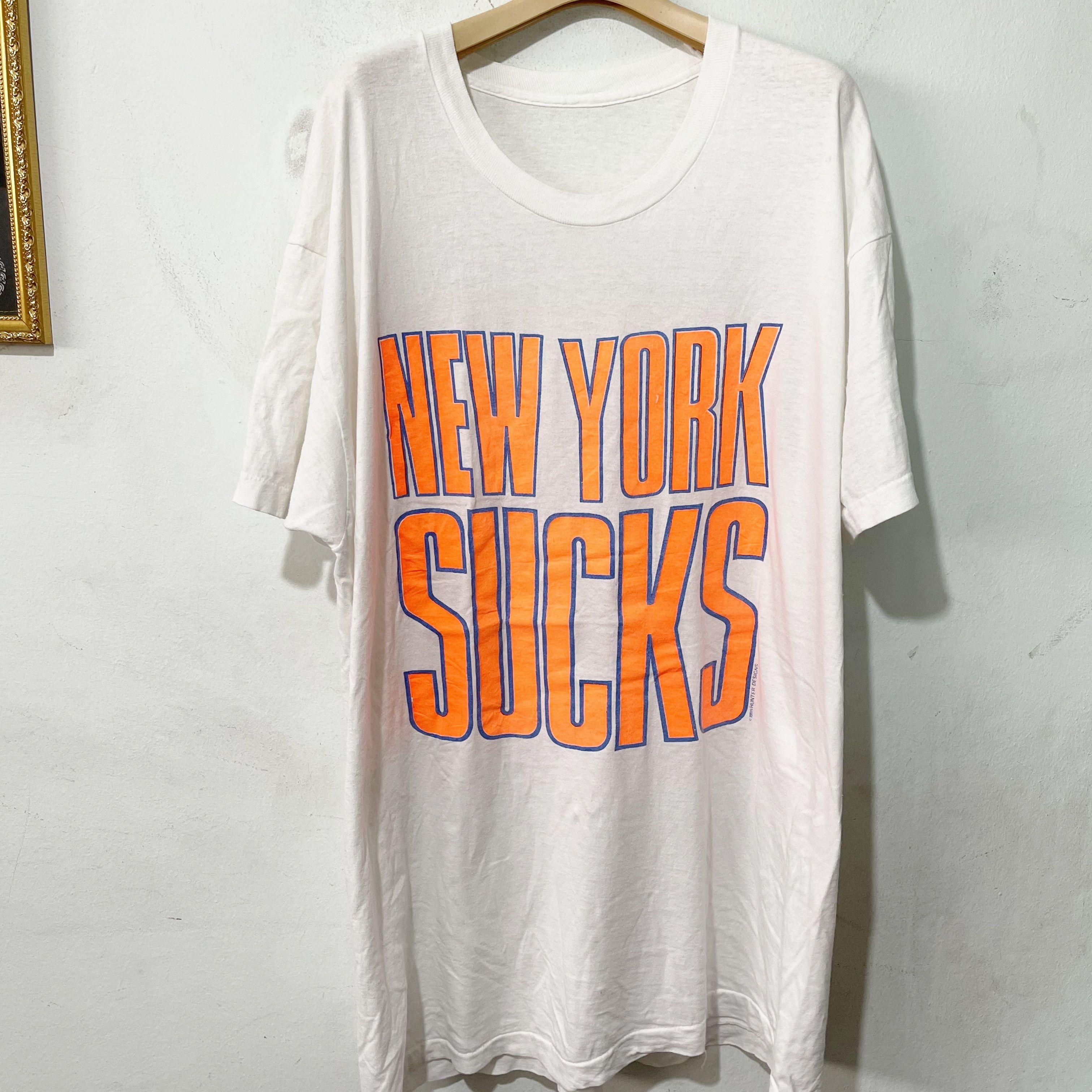 Vintage Vintage 90s “New York Sucks” T-Shirt Size US XL / EU 56 / 4 - 1 Thumbnail