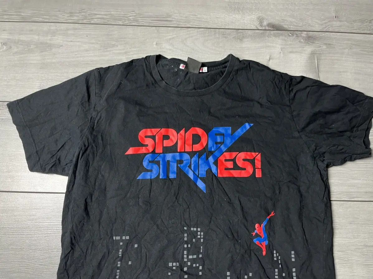 Marvel Comics Uniqlo x the amazing spider man Tshirt size Large Size US L / EU 52-54 / 3 - 3 Thumbnail