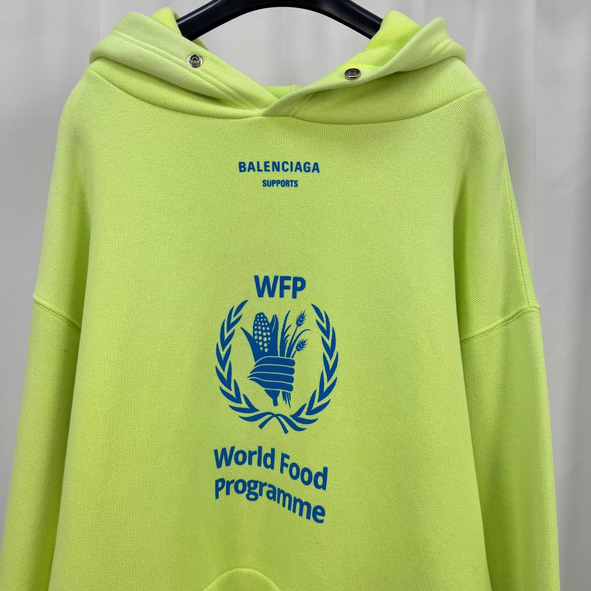 Balenciaga Balenciaga WFP Food Limited Logo Sweatshirt XS 98 New Size US XS / EU 42 / 0 - 3 Thumbnail