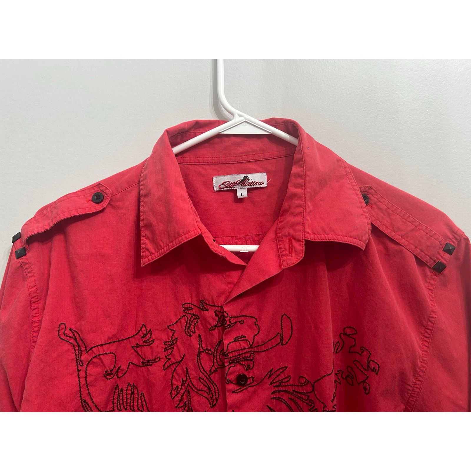 Other Estilo Latino Red Embroidered Graphic Shirt Size Large Size US L / EU 52-54 / 3 - 6 Thumbnail