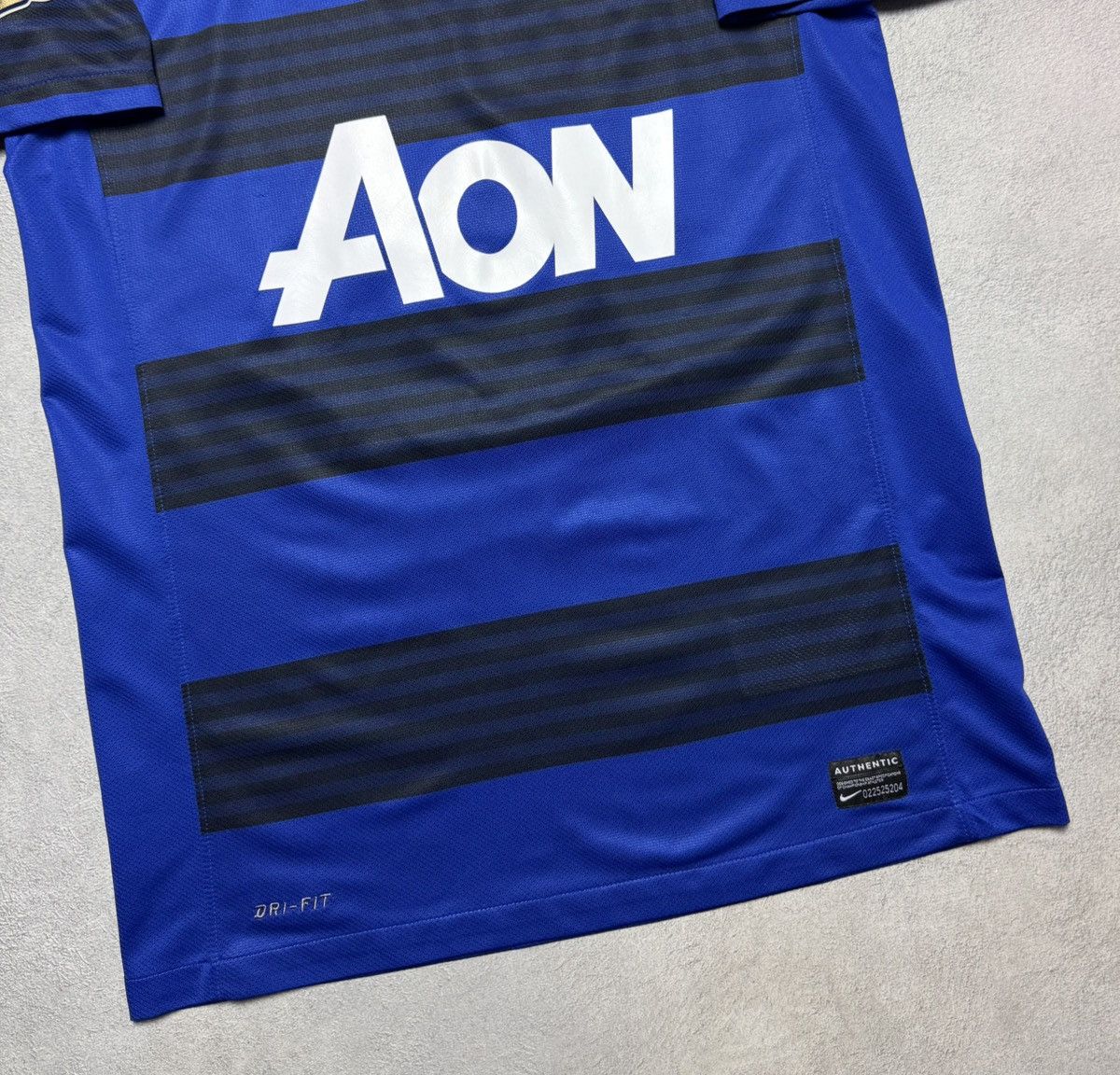 Nike Nike Manchester United 2011 Away Shirt Jersey #14 Chicharito Size US S / EU 44-46 / 1 - 4 Thumbnail