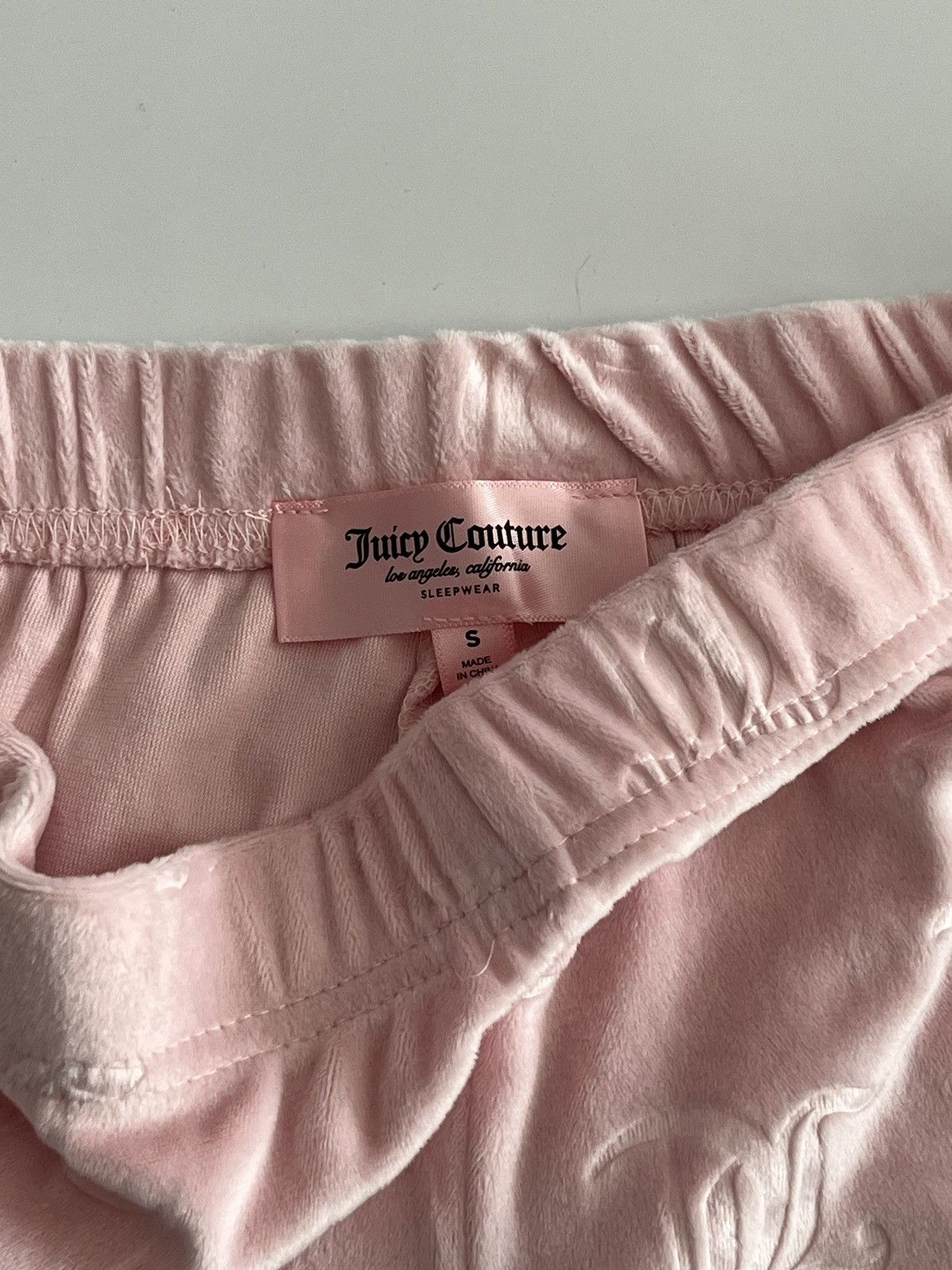 Juicy Couture Brand new Juicy Couture velvet shorts Size 27" / US 4 / IT 40 - 2 Thumbnail