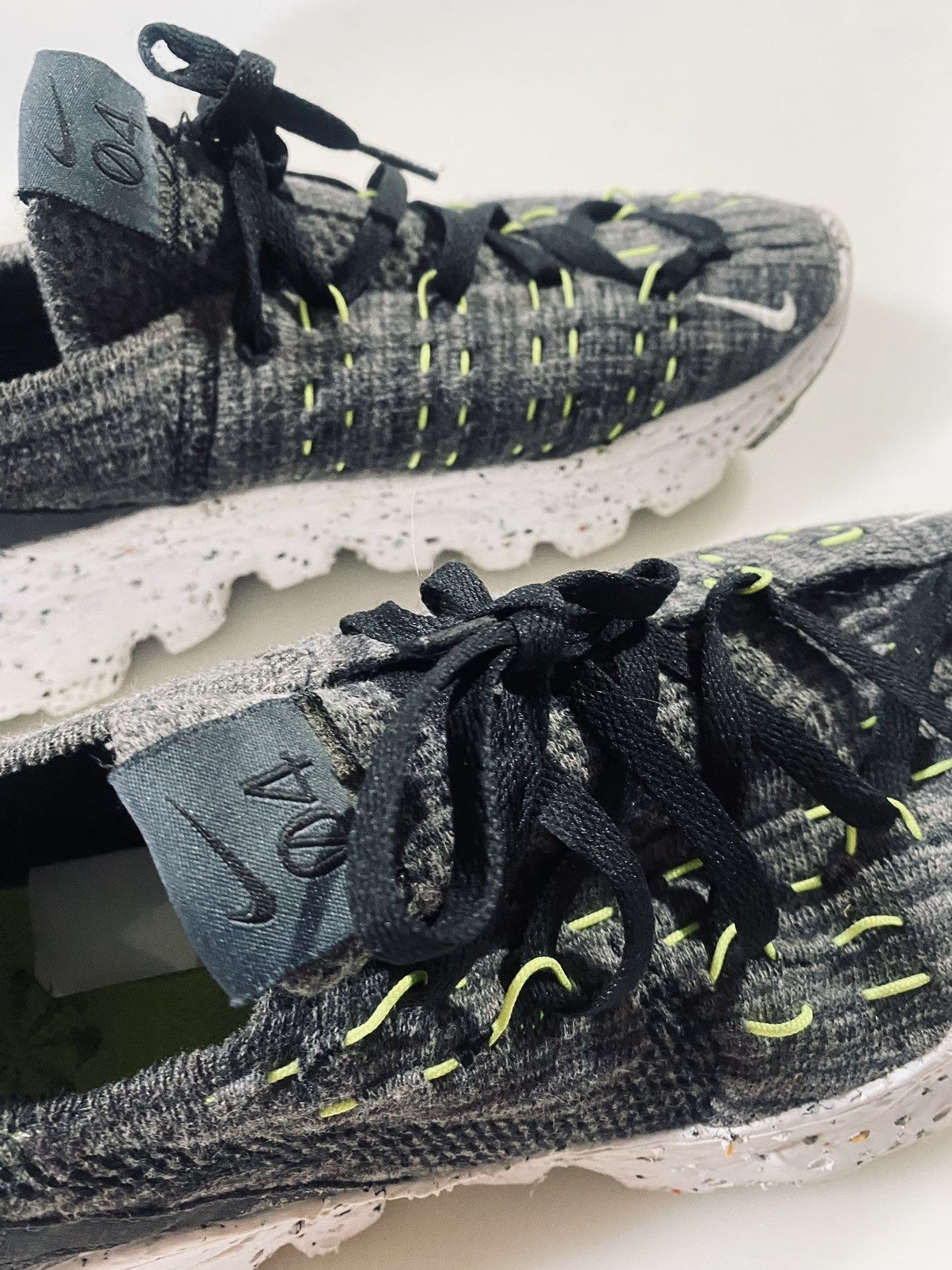Nike VGC Nike Space Hippie 04 "Black/Volt" sneakers 9.5 Size US 9.5 / EU 42-43 - 4 Thumbnail