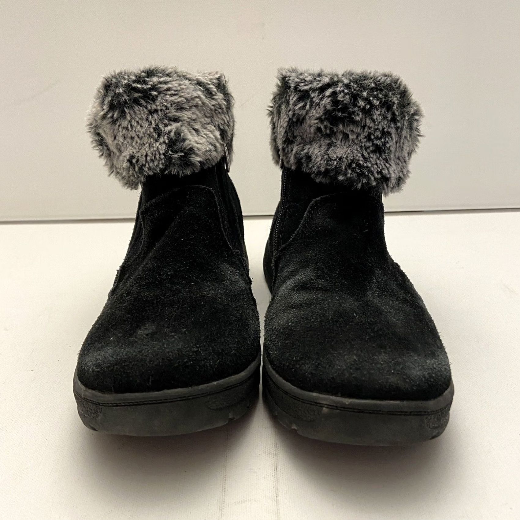Vintage Khombu Jessica 1323908 Snow Boots Women’s Size 8 Black Suede Faux Fur Winter Breast Gray Faux Fur Lining Suede Upper Size US 8 / IT 38 - 5 Thumbnail