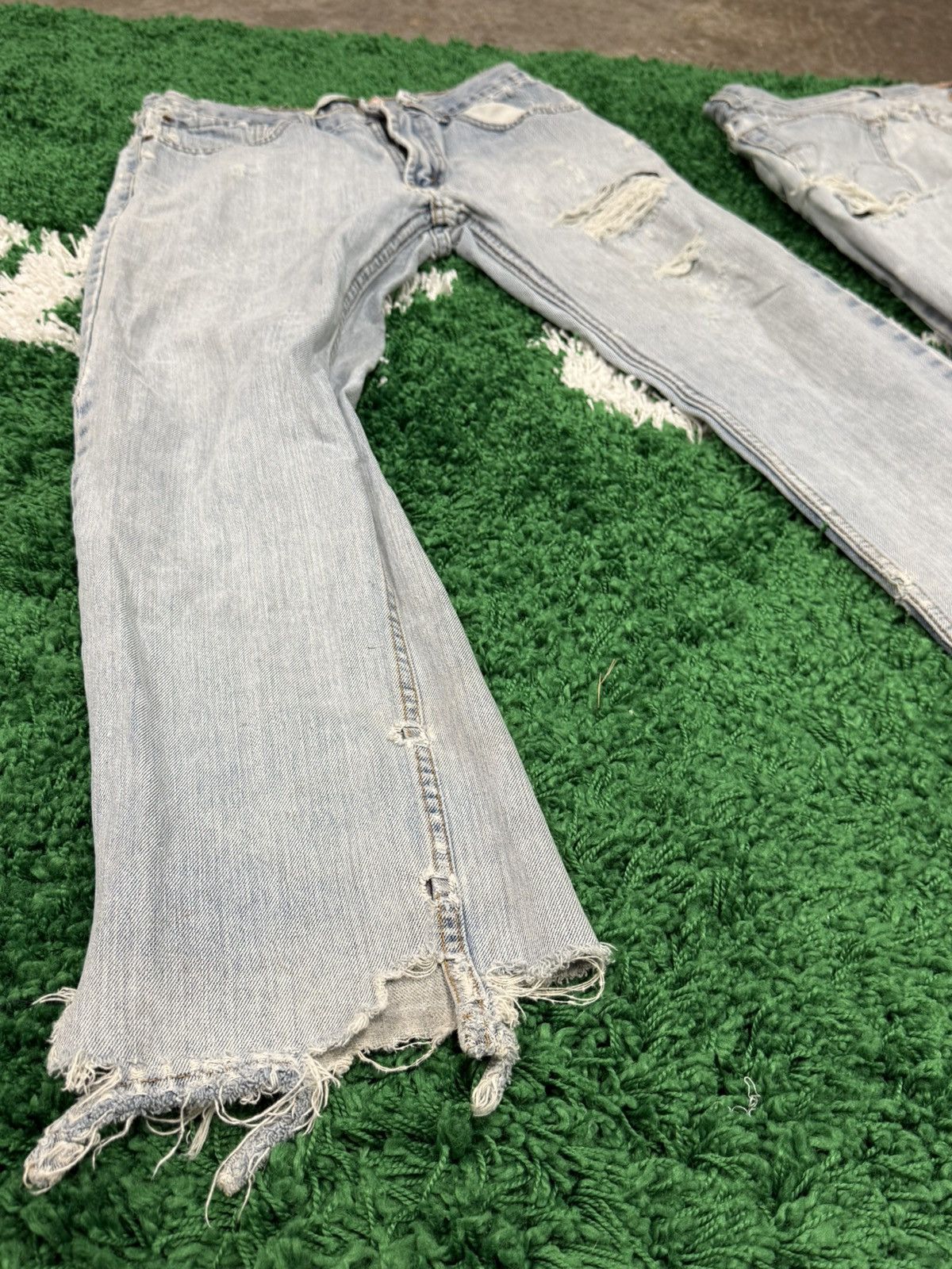 Levi's AMAZING Destroyed Vintage Levi Lot 31 30 Thrashed Distressed Size US 31 - 4 Thumbnail