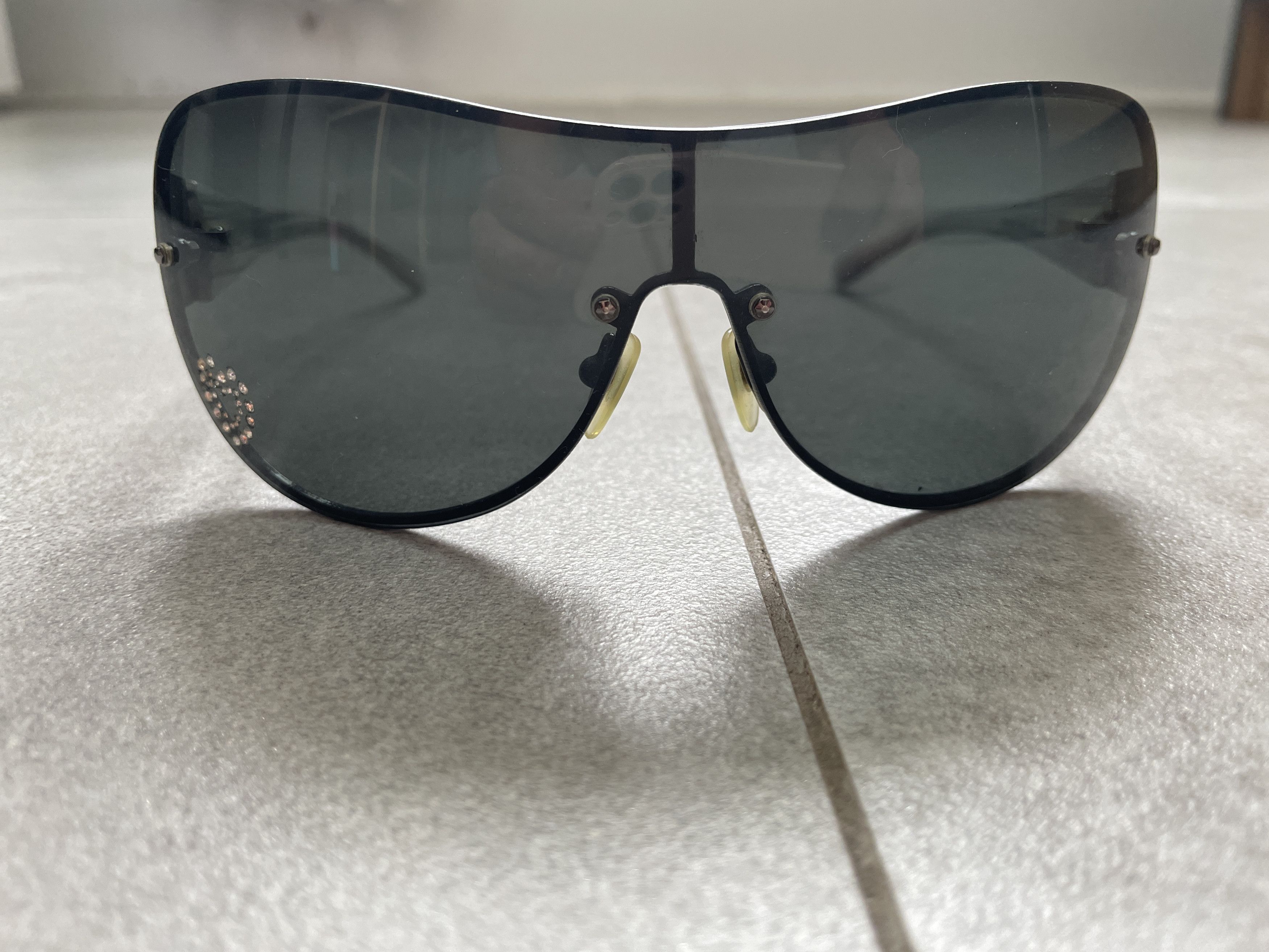 Love Moschino × Moschino × Vintage Y2K LOVE MOSCHINO HEART SUNGLASSES Size ONE SIZE - 6 Thumbnail