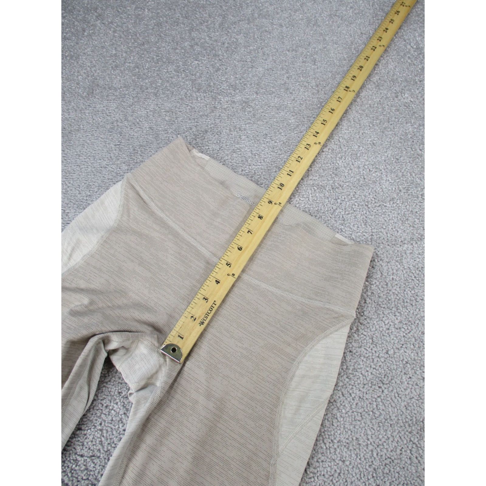Outdoor Voices Outdoor Voices Leggings Womens Small Beige Capri Crop Colorblock Athleisure Gym & Training Running Yoga Size 28" / US 6 / IT 42 - 4 Thumbnail