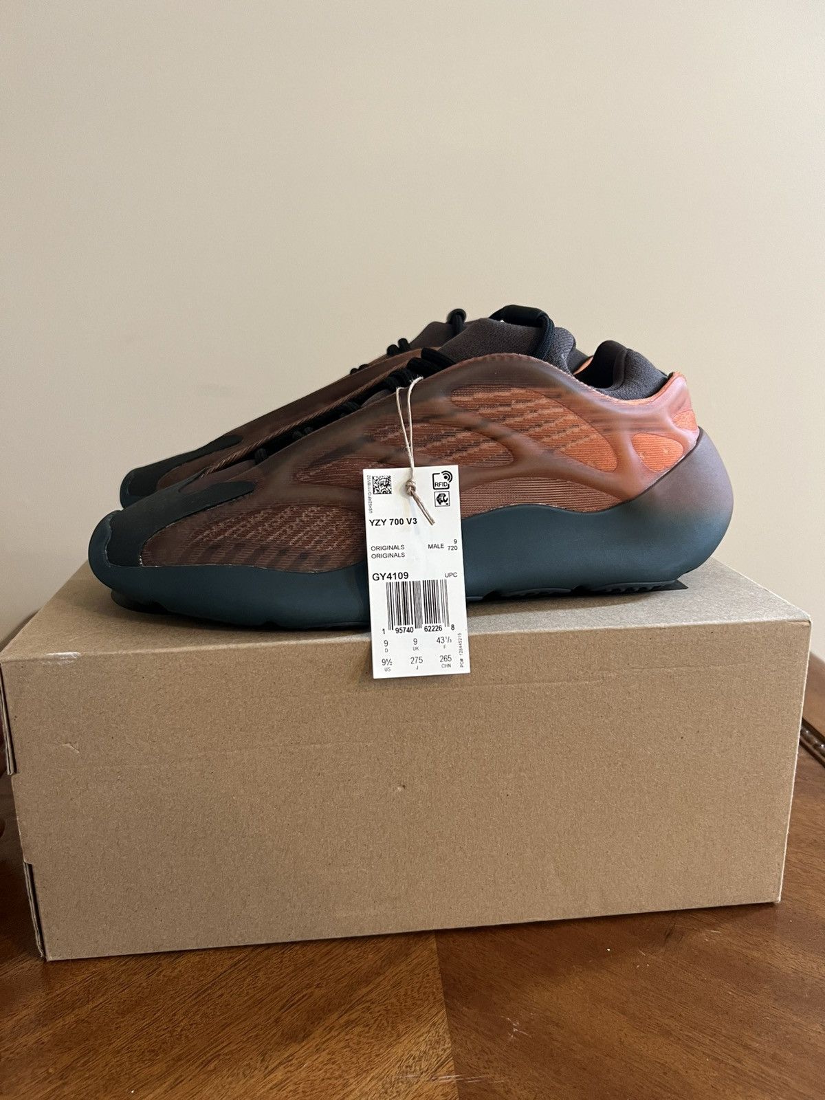Yeezy Size 9.5M -adidas Yeezy 700 V3 Copper Fade Size US 9.5 / EU 42-43 - 9 Thumbnail