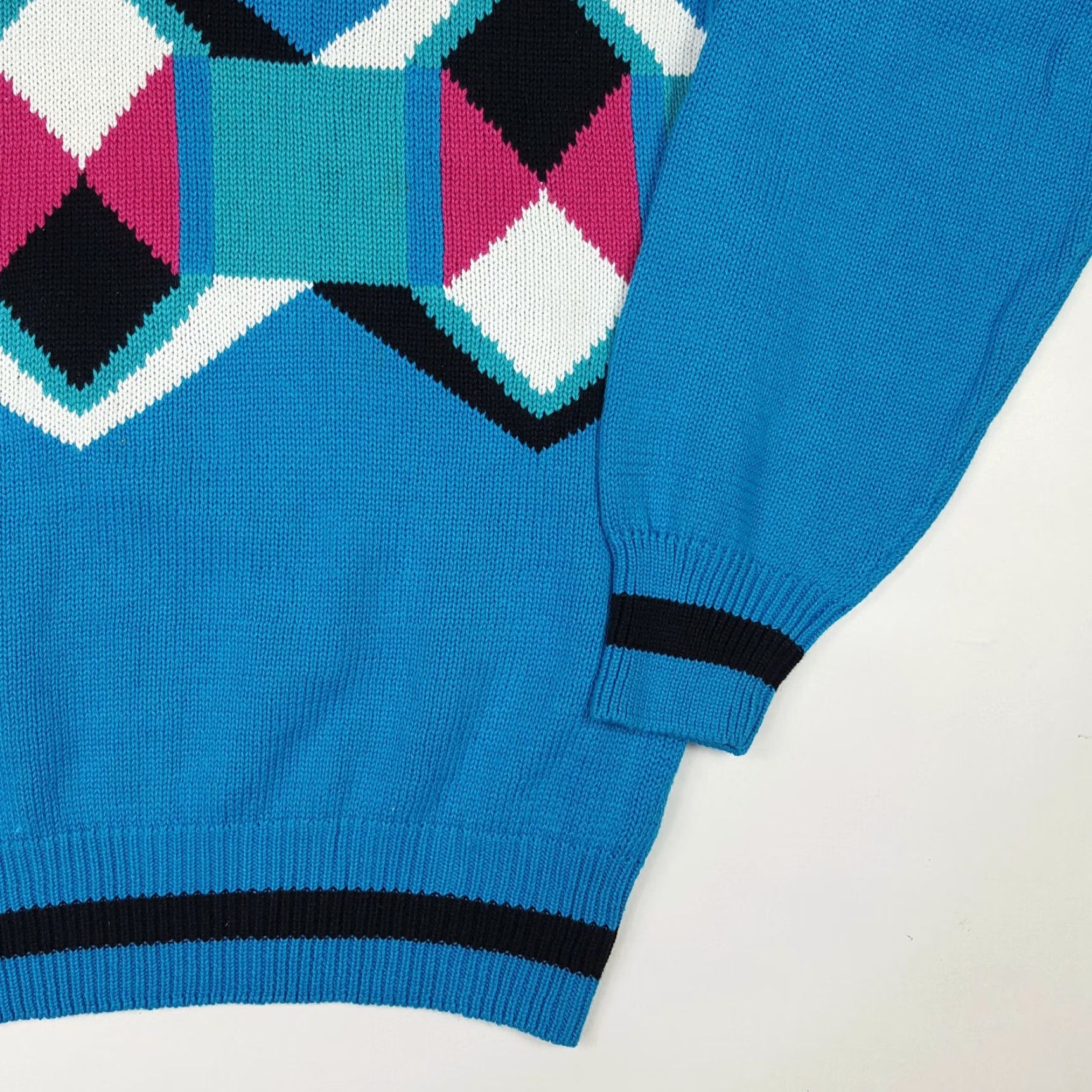 Vintage VINTAGE Tommy Armour Geometric Diamond Men's Size M Golf V-Neck Pullover Sweater Shirt? Size US M / EU 48-50 / 2 - 4 Thumbnail