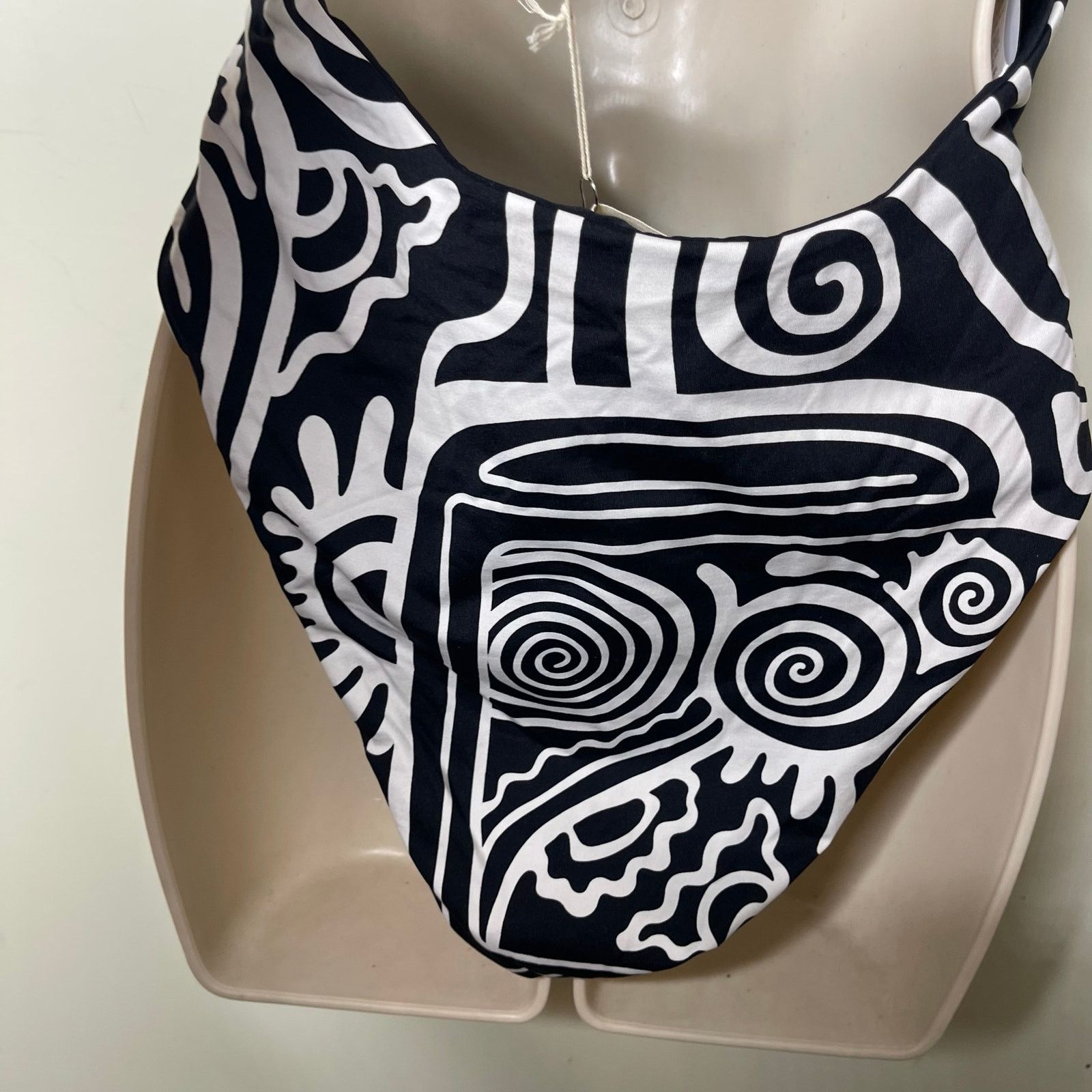 Mara Hoffman NWT MARA HOFFMAN Gabriela One Piece in black & white sz L Size L / US 10 / IT 46 - 10 Thumbnail