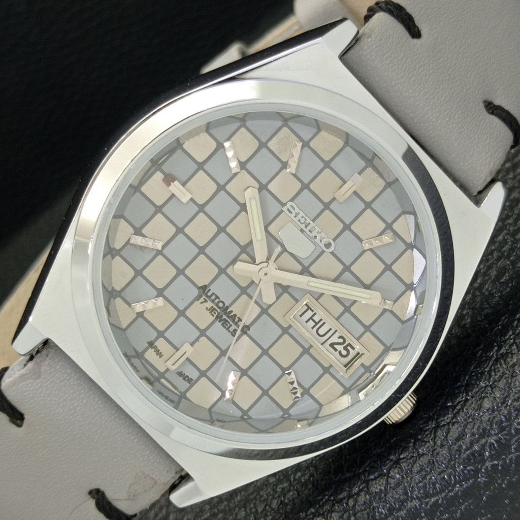 REFURBISHED VINTAGE SEIKO 5 AUTO JAPAN MENS WATCH a440221
