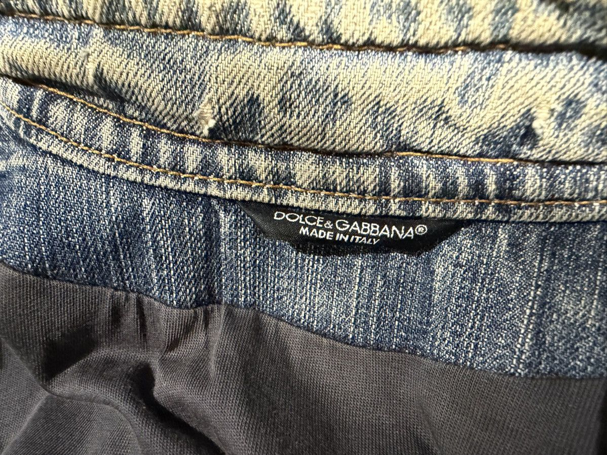 Dolce & Gabbana 2000’s Dolce & Gabbana distressed denim jacket G8090 Size US S / EU 44-46 / 1 - 13 Thumbnail