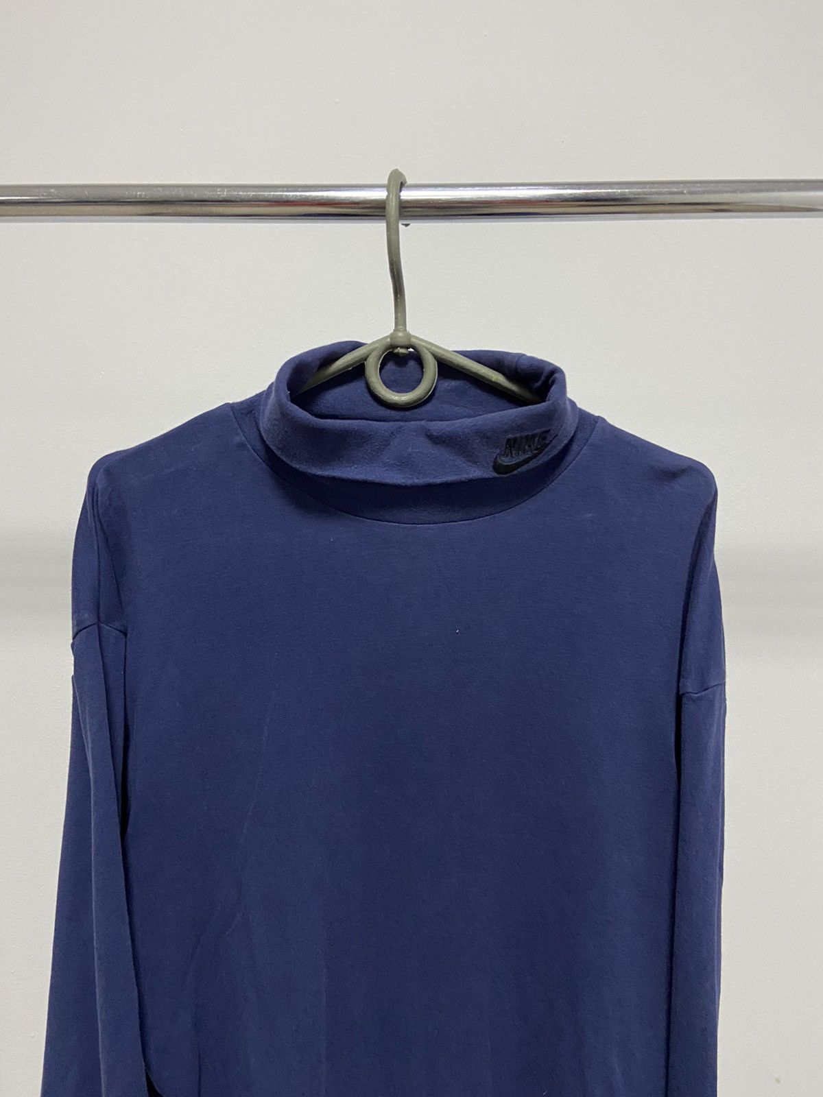 Nike × Vintage Nike Sweatshirt small Logo Vintage turtle neck Long sleeve Size US L / EU 52-54 / 3 - 3 Thumbnail