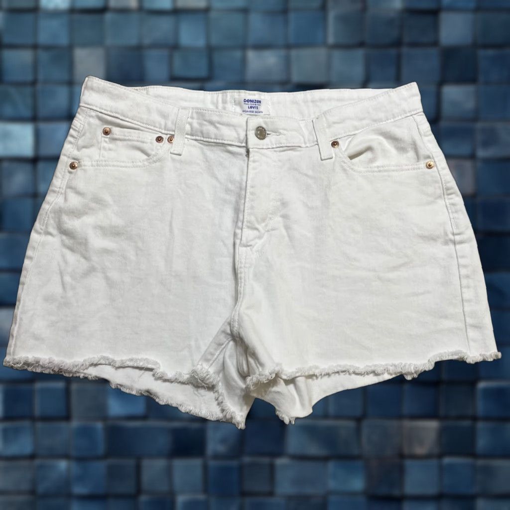 Levi's Nike Levi's Womens Jean Shorts White Denim High Rise 3" Inseam Cut Off 16 Womens Jeans Shorts Light Wash Stretch Denim 5-Pocket Vintage No XS? Size 38" / US 16 / IT 52 - 1 Thumbnail